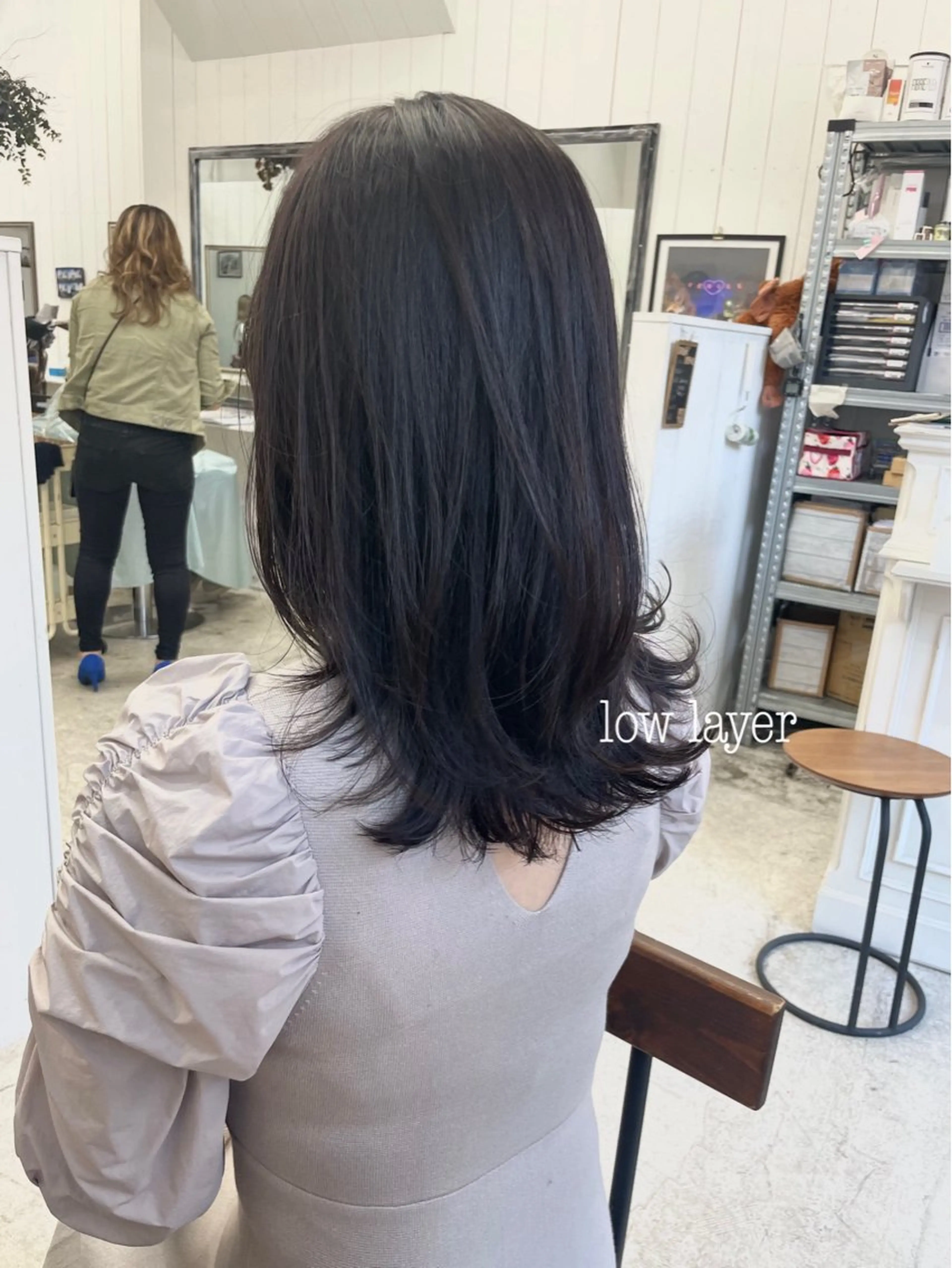 ミディアム レイヤーカット ローレイヤー じゅんな VENICE/船橋駅のヘアスタイル