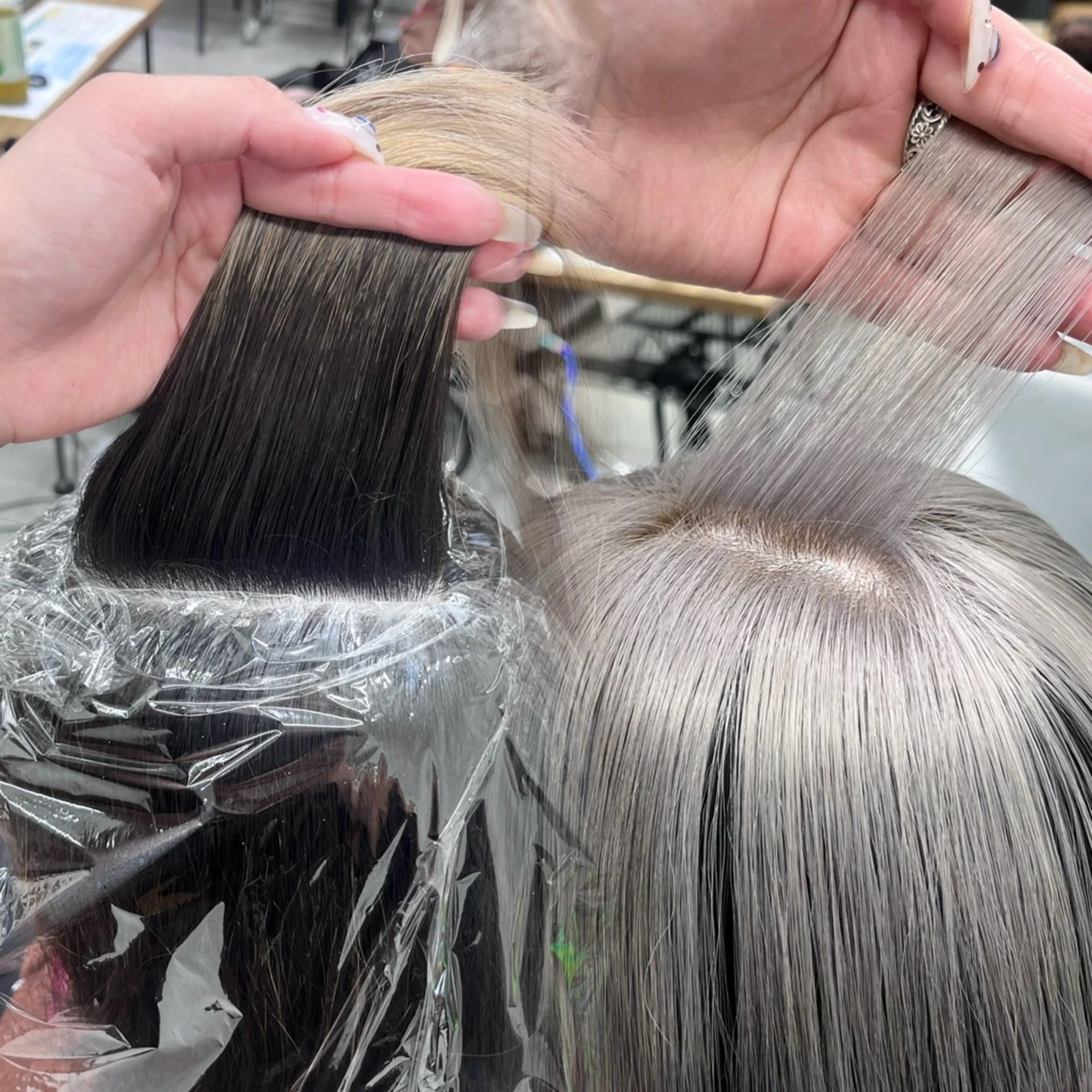 ロング カラー ヘアカラー RIO🩶NEXT/ エクステ/ハイトーンのヘアスタイル