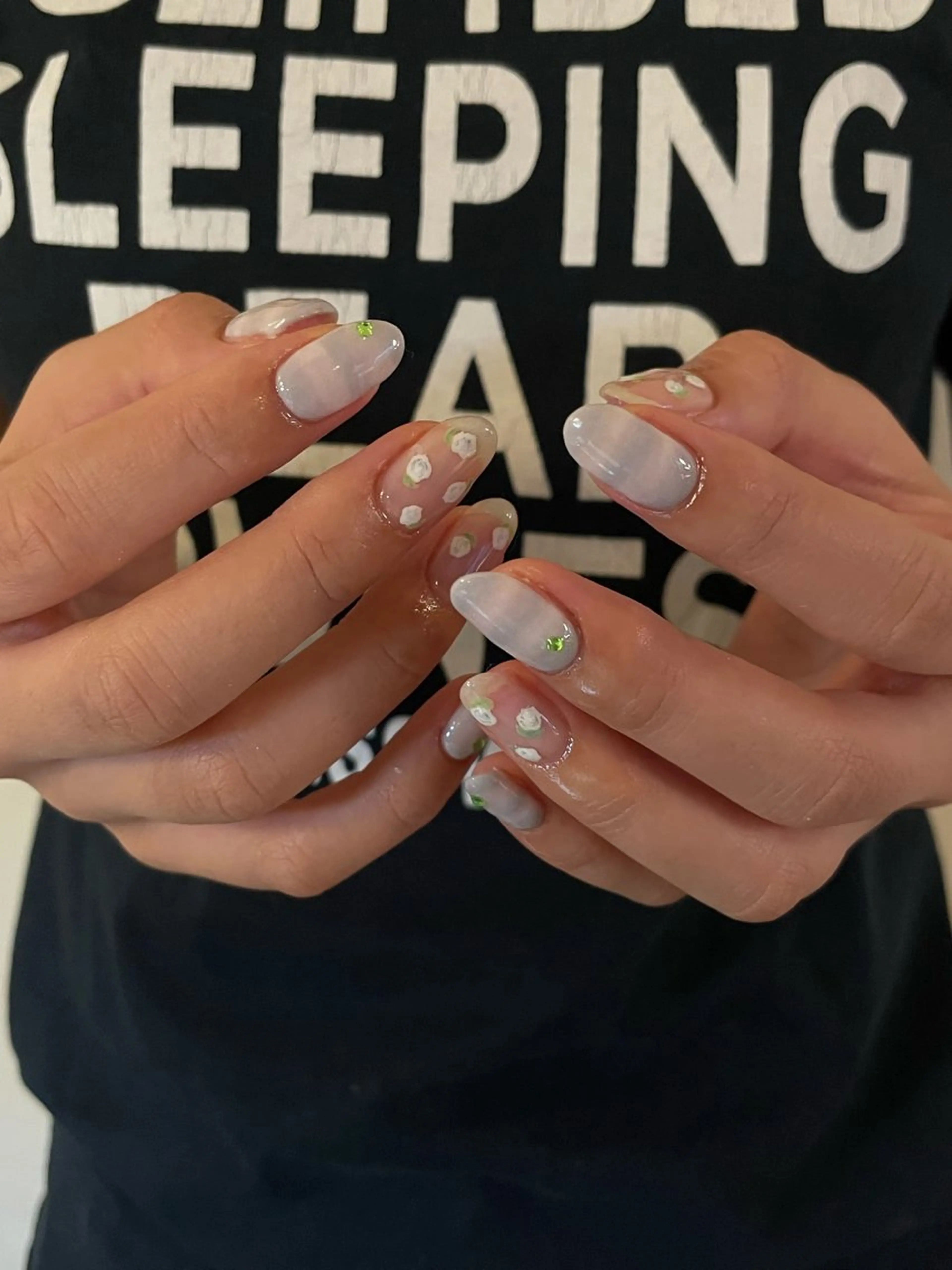 ネイル ハンドネイル shion .のネイルデザイン