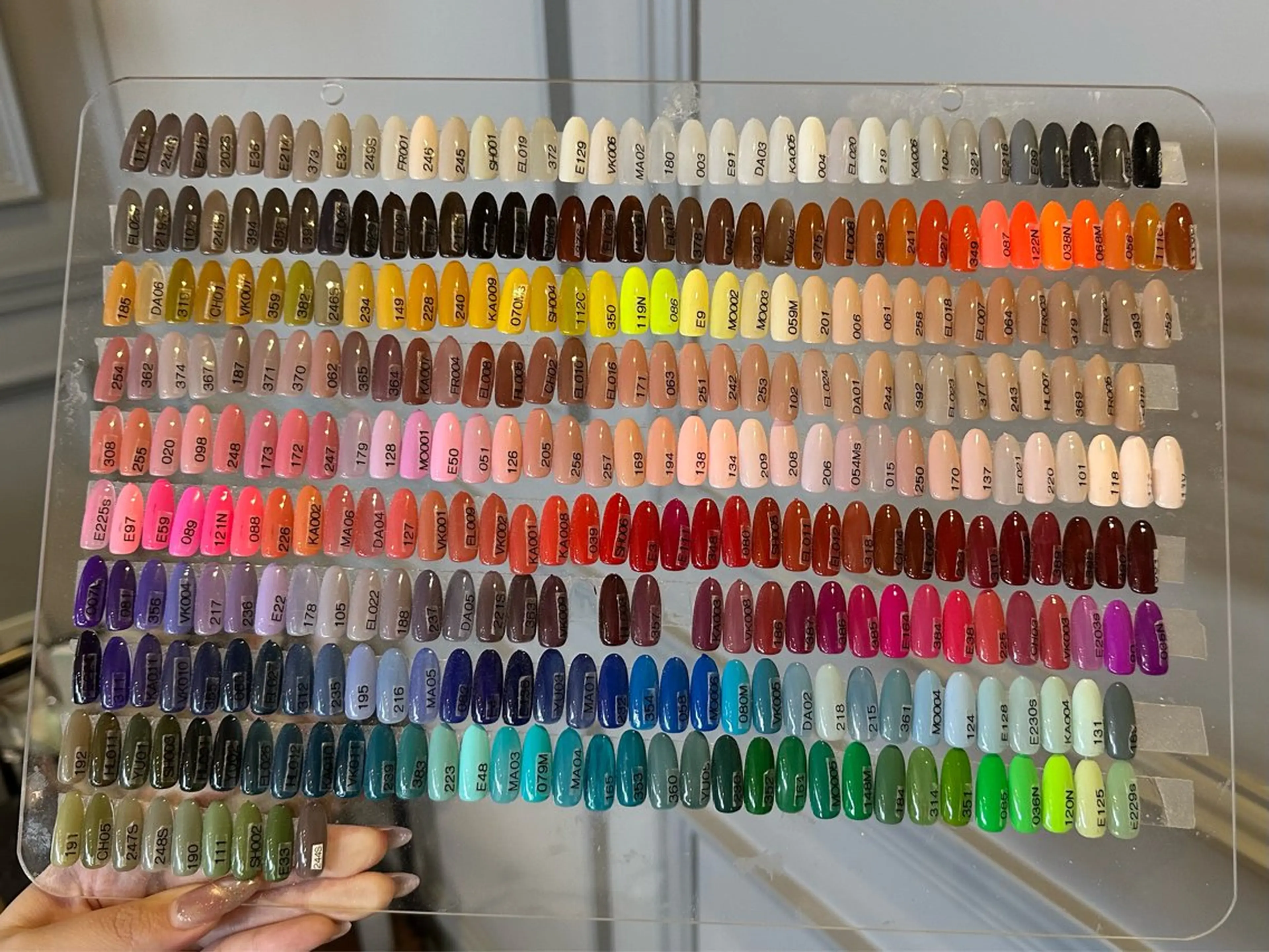 ネイル Vernis/ATTRAIT BEAUTY PROFESSIONAL【ヴェルニ】所属・石塚 葵のネイルデザイン