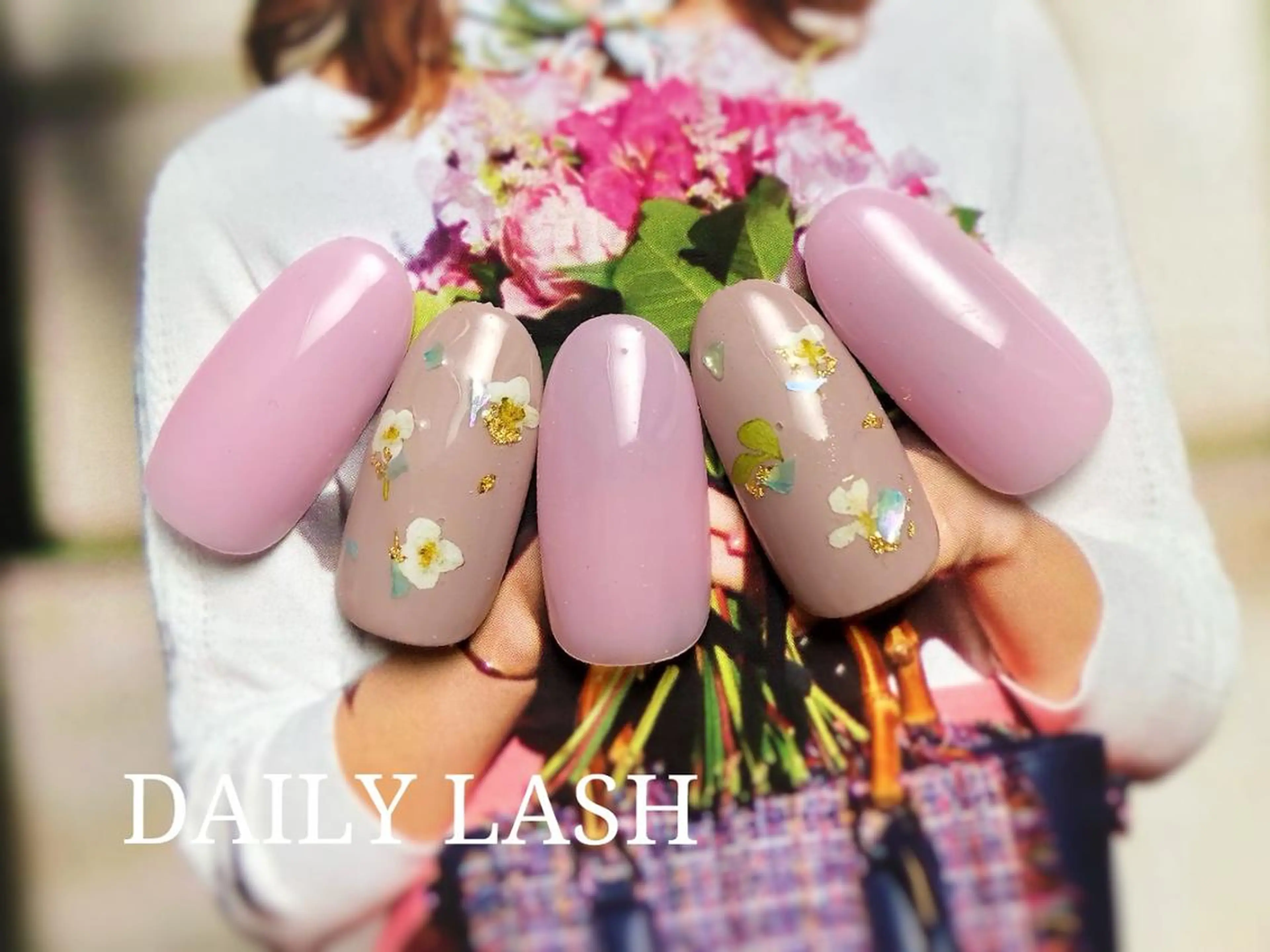 ネイル アートネイル S Sの眉毛・アイブロウイメージ