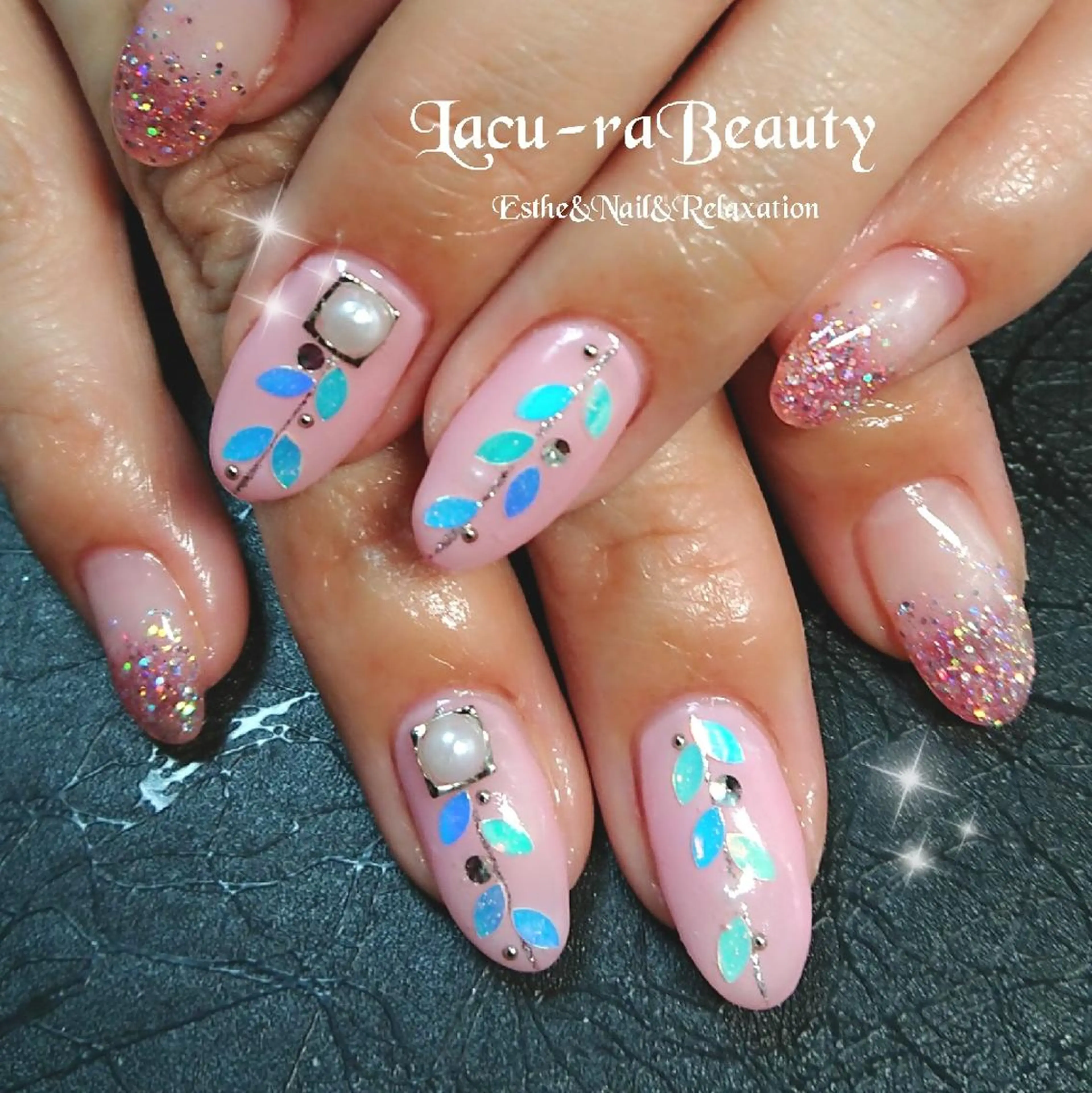 ネイル 小顔と腸の専門店 ラクーラビューティのエステ・リラクイメージ