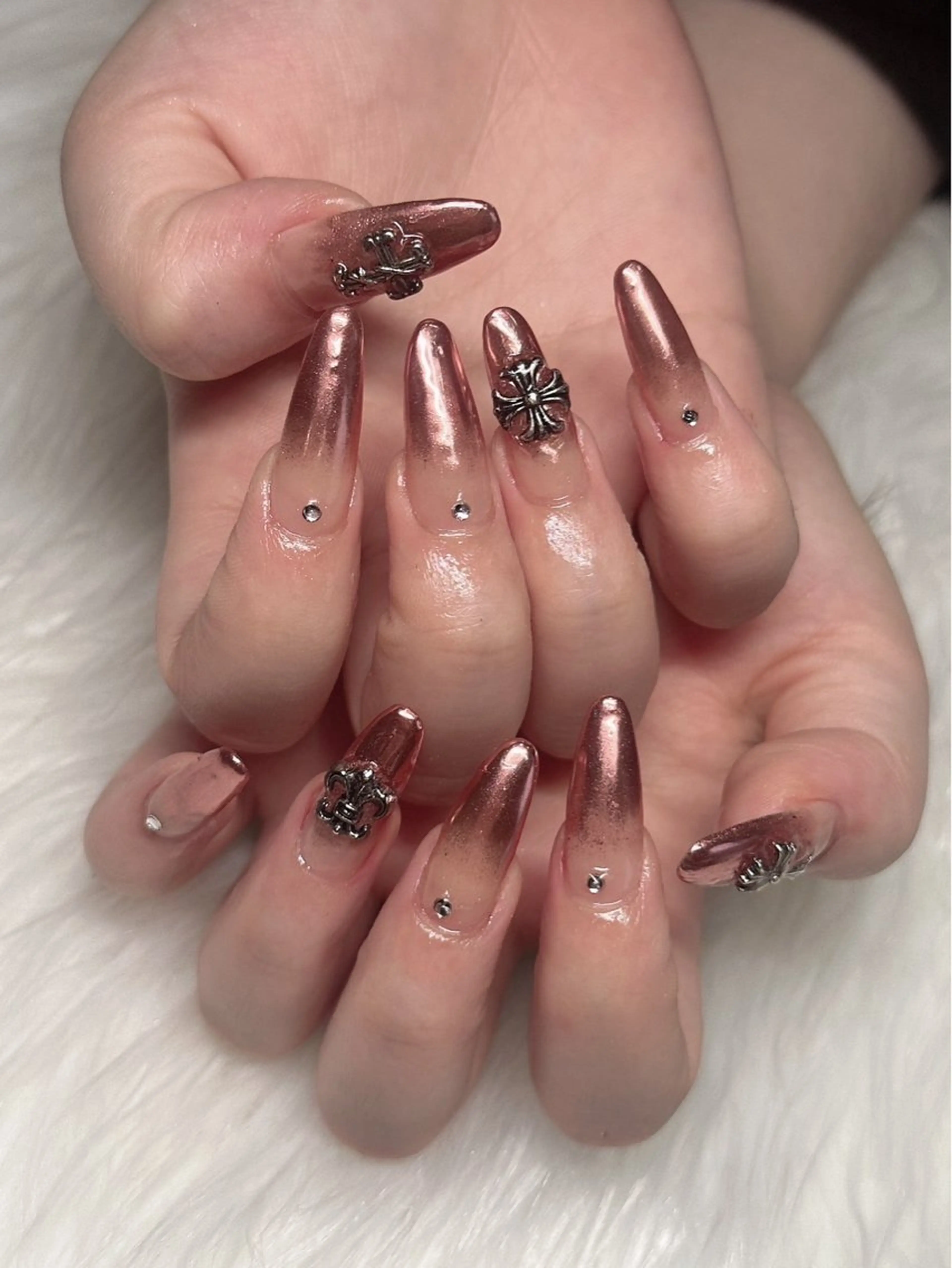 ネイル ハンドネイル nail&eye Ariesのネイルデザイン