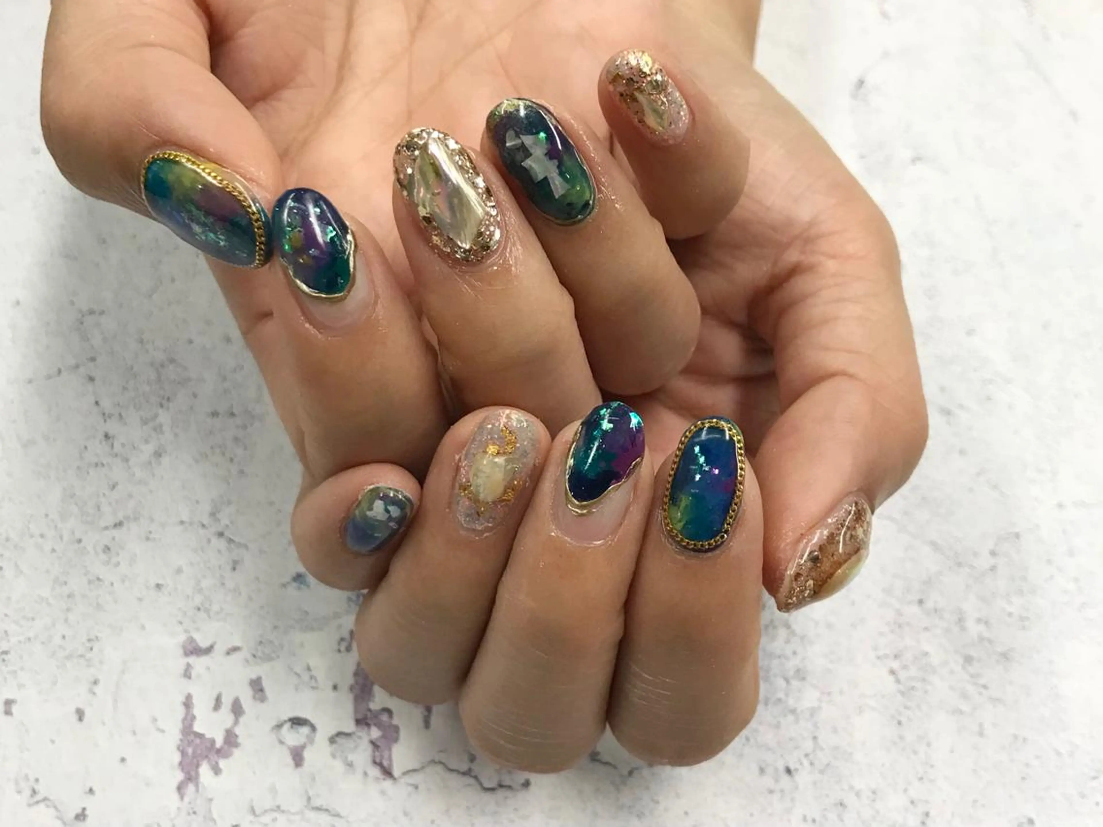 ネイル nailstudio eviz新宿店のネイルデザイン