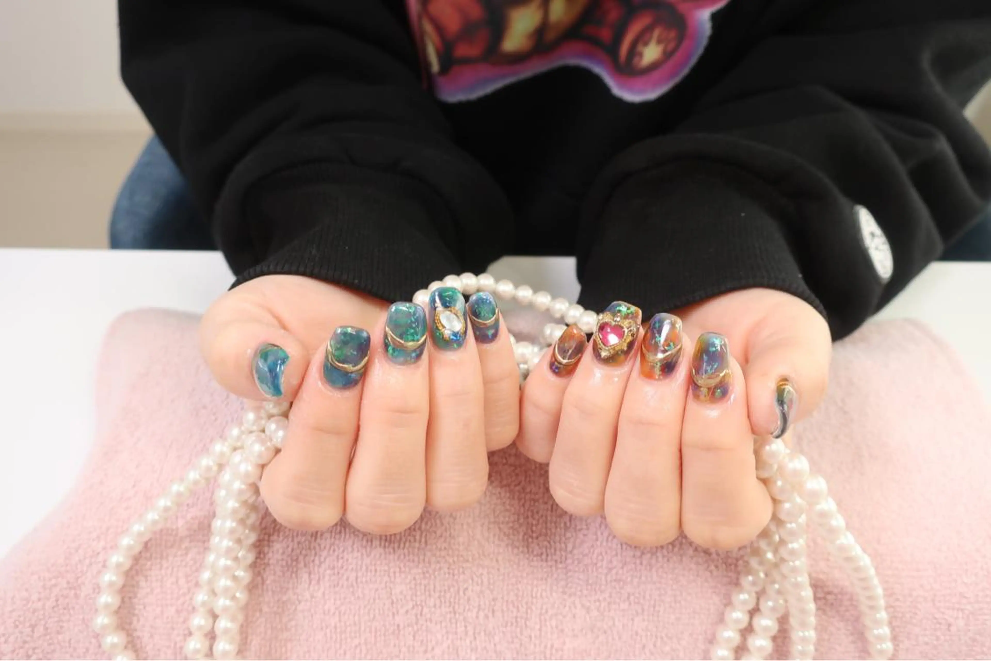 ネイル アートネイル 韓国ネイル ミラーネイル ハンドネイル つきかわ ともみのネイルデザイン