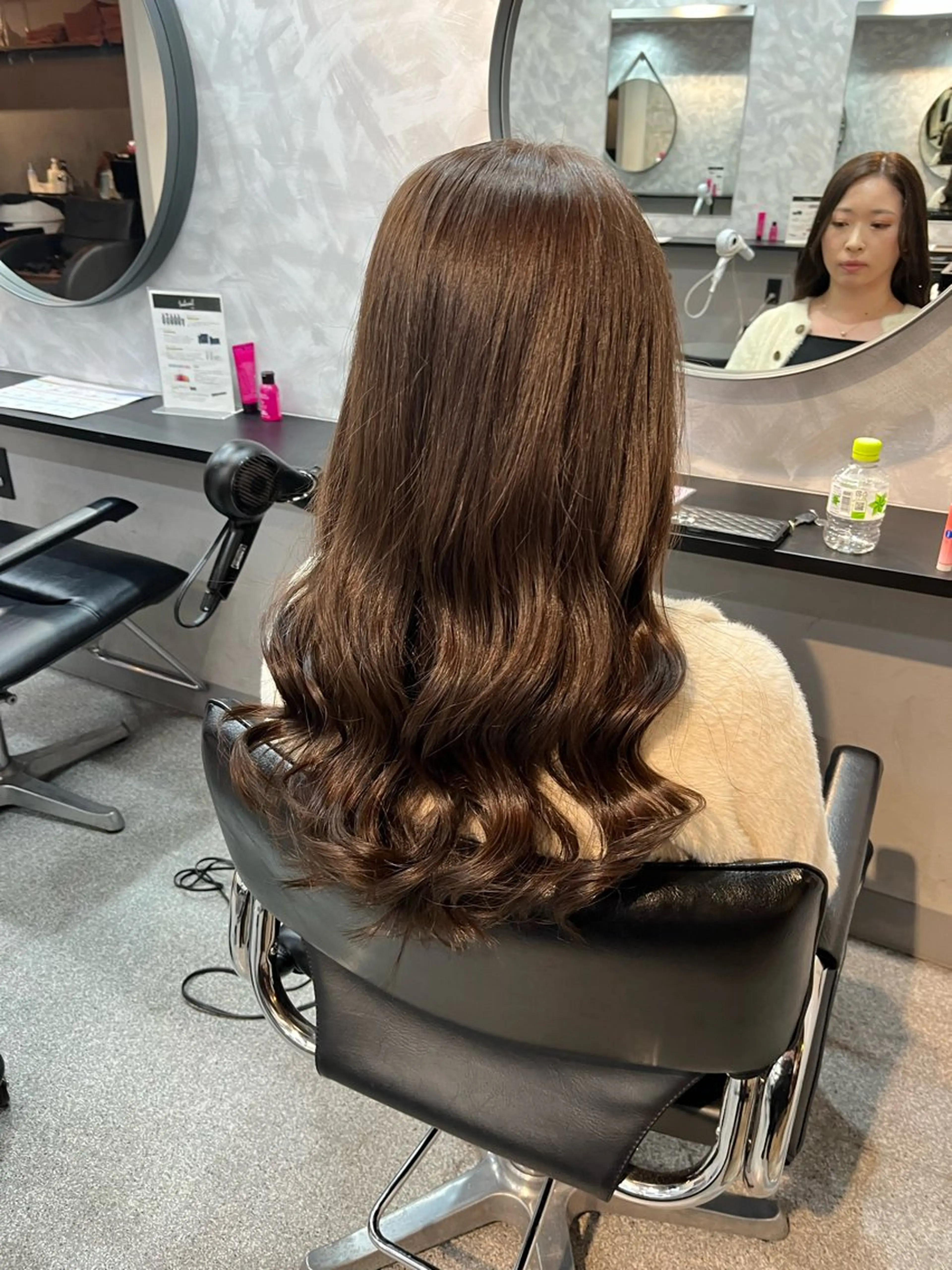 セミロング アッシュ アッシュブラウン 濱川響太レディース カットモデルのヘアスタイル