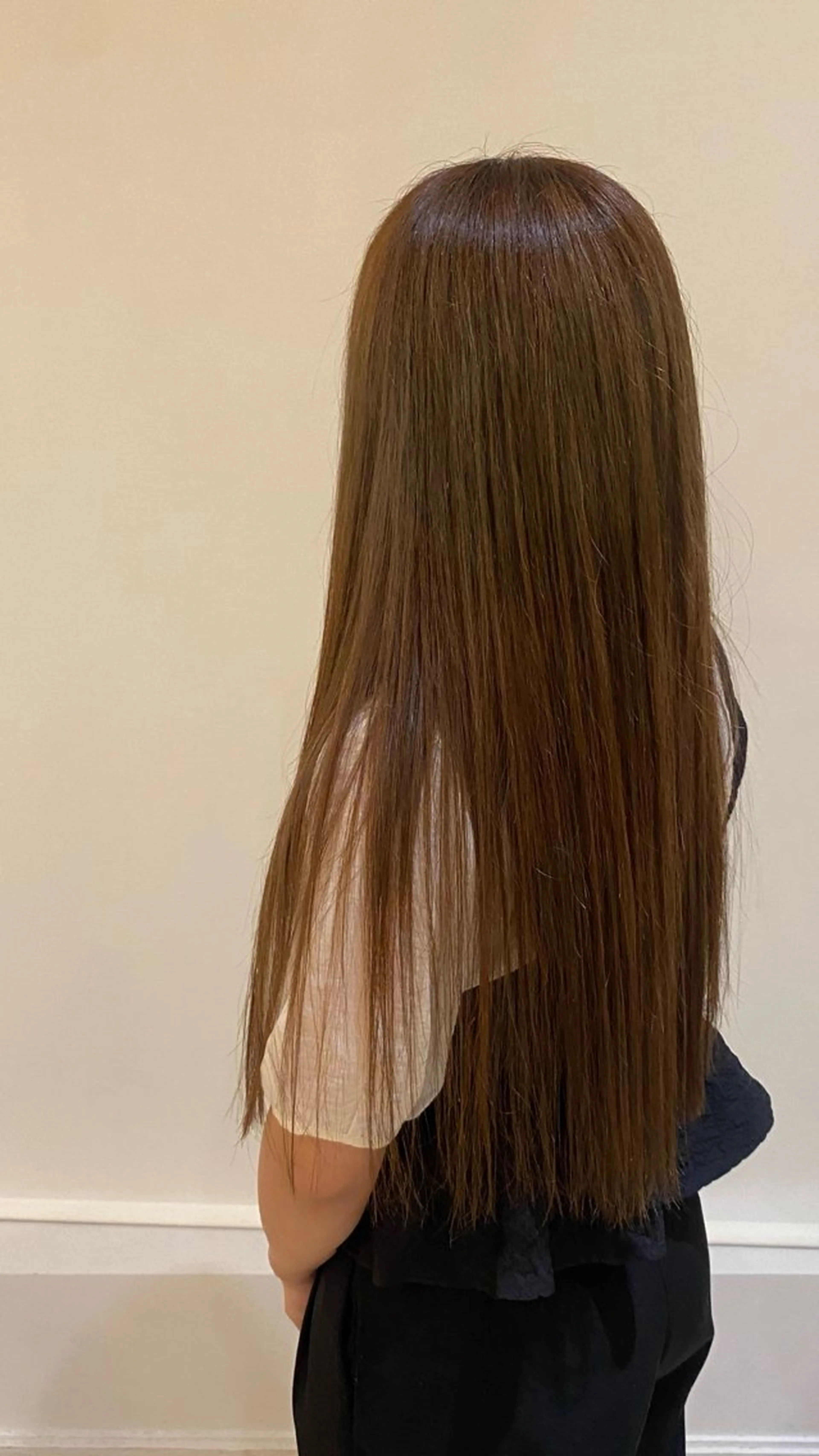 ロング カラー ブラウンカラー 縮毛矯正 安藤 舞衣のヘアスタイル