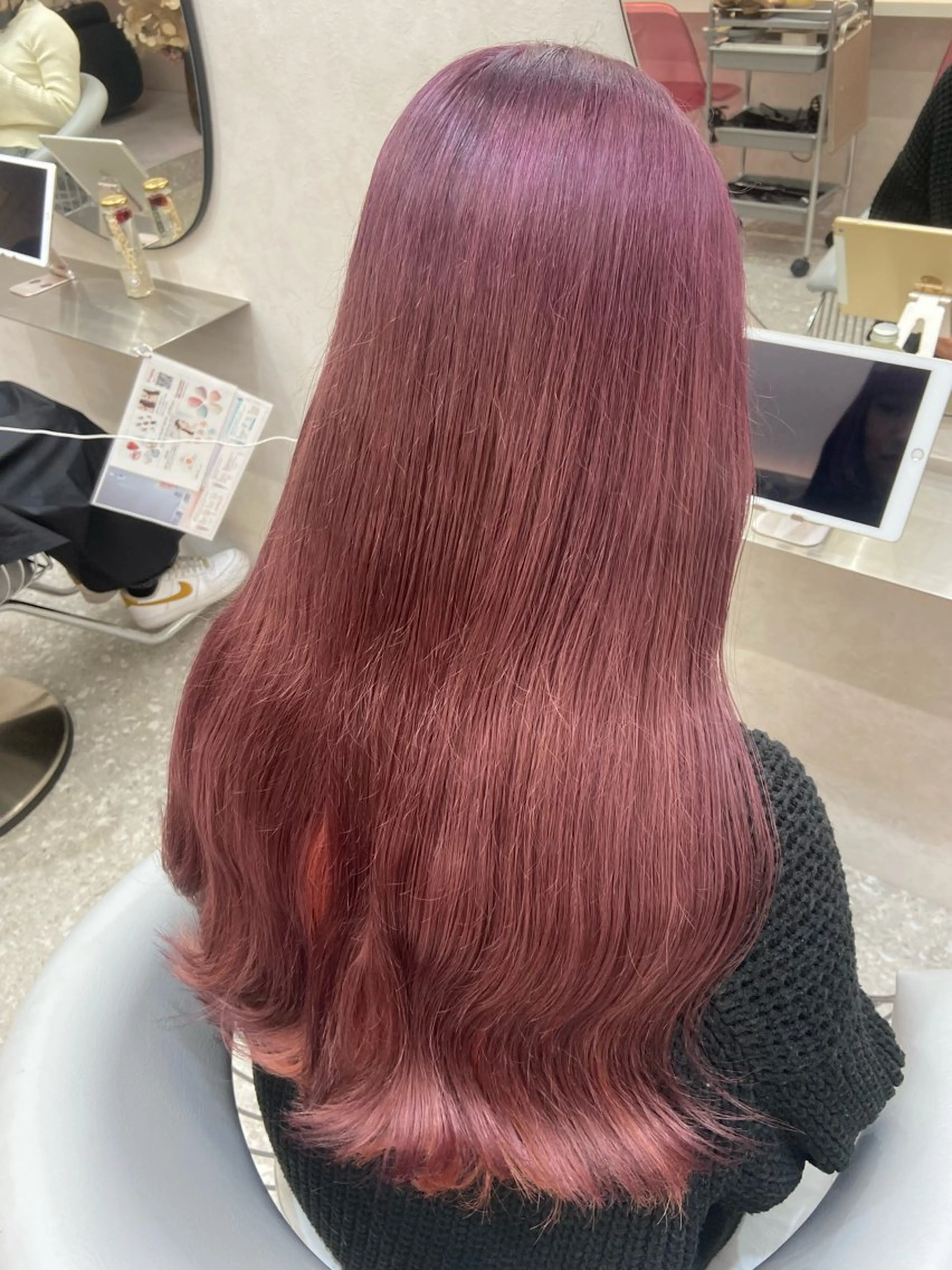 ロング カラー ブリーチ ケアブリーチ ダブルカラー イヤリングカラー ハイトーンカラー 新宿/韓国ヘア 中明度カラー/かやのヘアスタイル