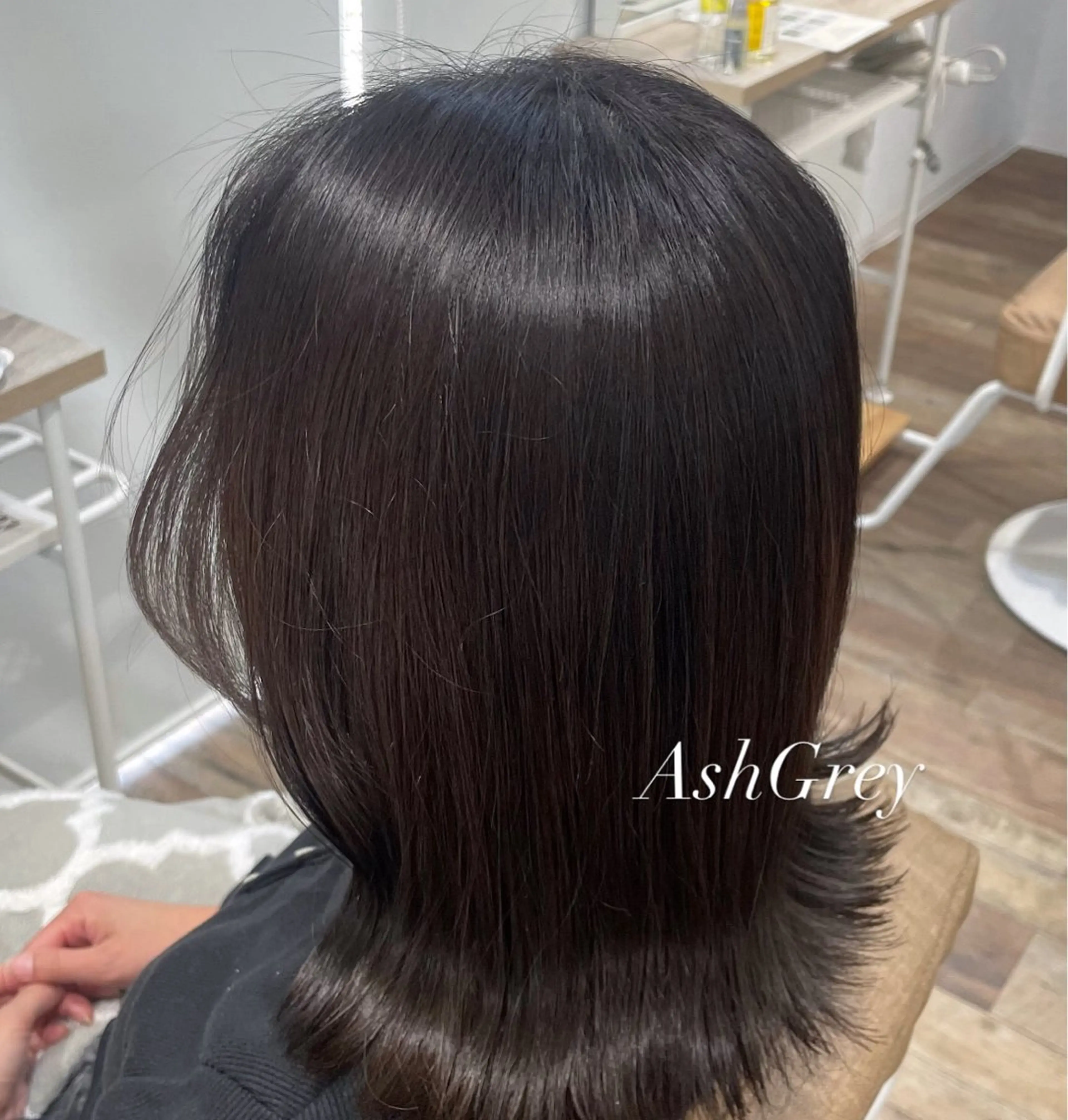 ミディアム アッシュ アッシュグレー カット トリートメント ピンク・ラベンダー/ レイヤー/NANAのヘアスタイル