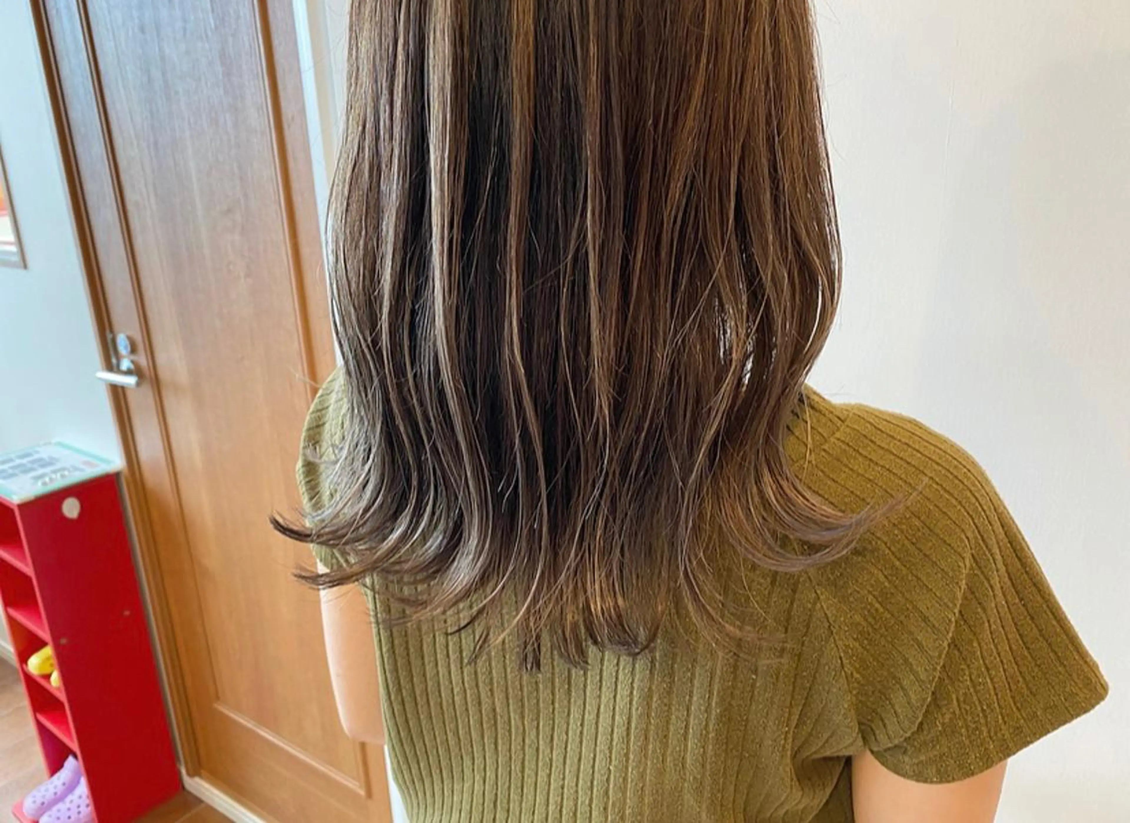 セミロング カラー ハイライトカラー ハイライト レイヤーカット カット ヘアカラー トリートメント 鈴木 翔梧のヘアスタイル