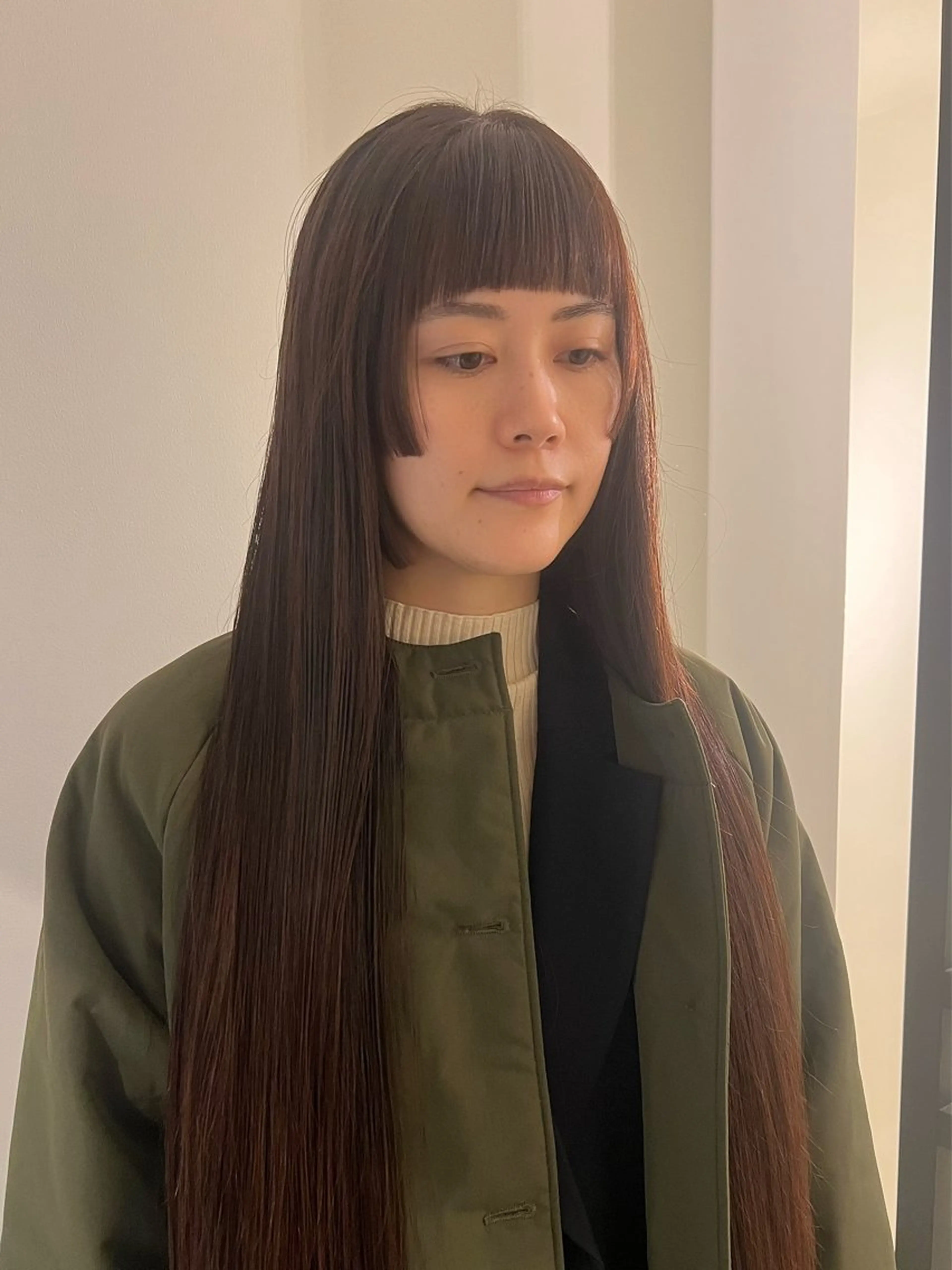 ロング カラー ブラウンカラー レッドカラー カット ヘアカラー トリートメント 工藤 梨花のヘアスタイル