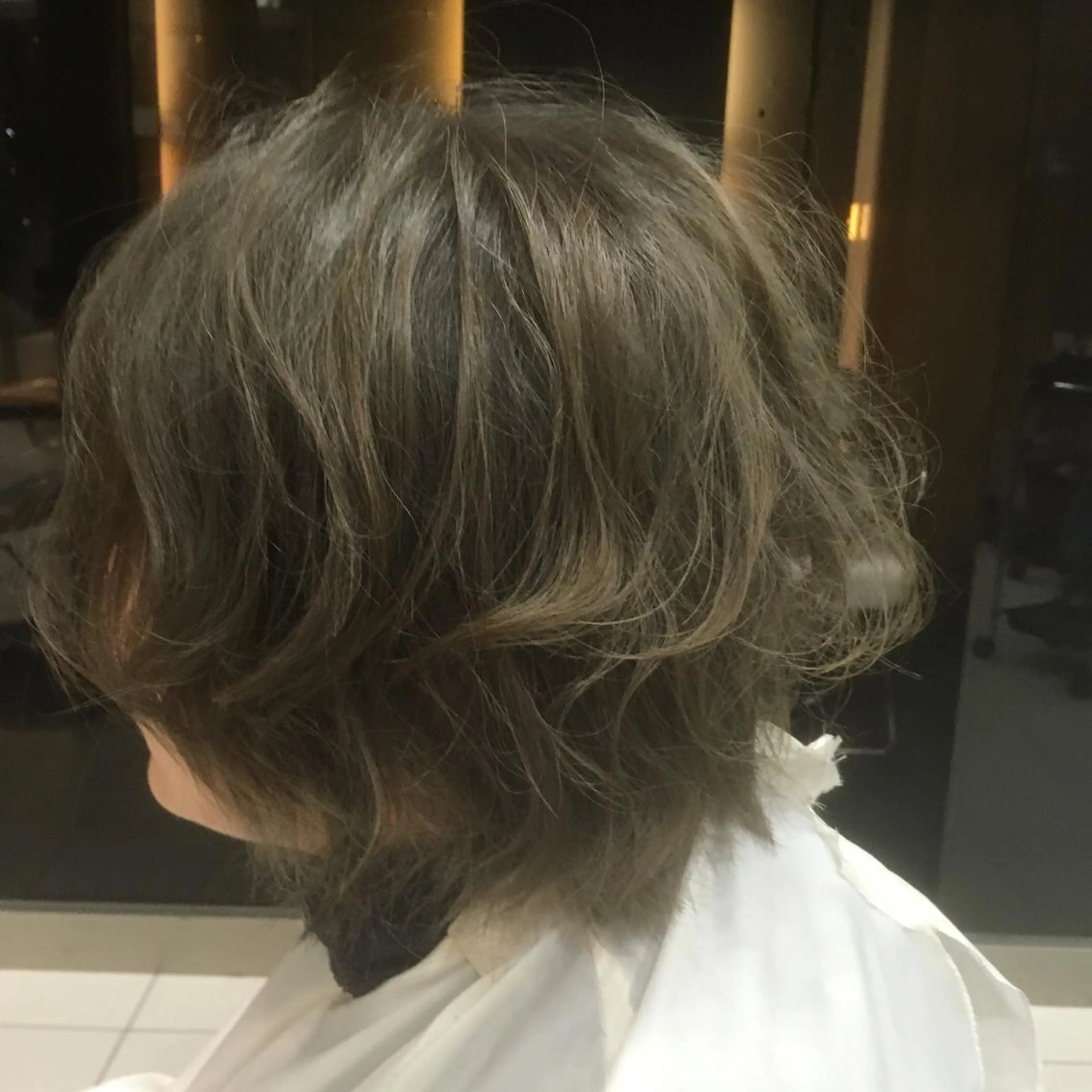 ショート カラー 白髪ぼかしハイライト 柳川拓哉のヘアスタイル