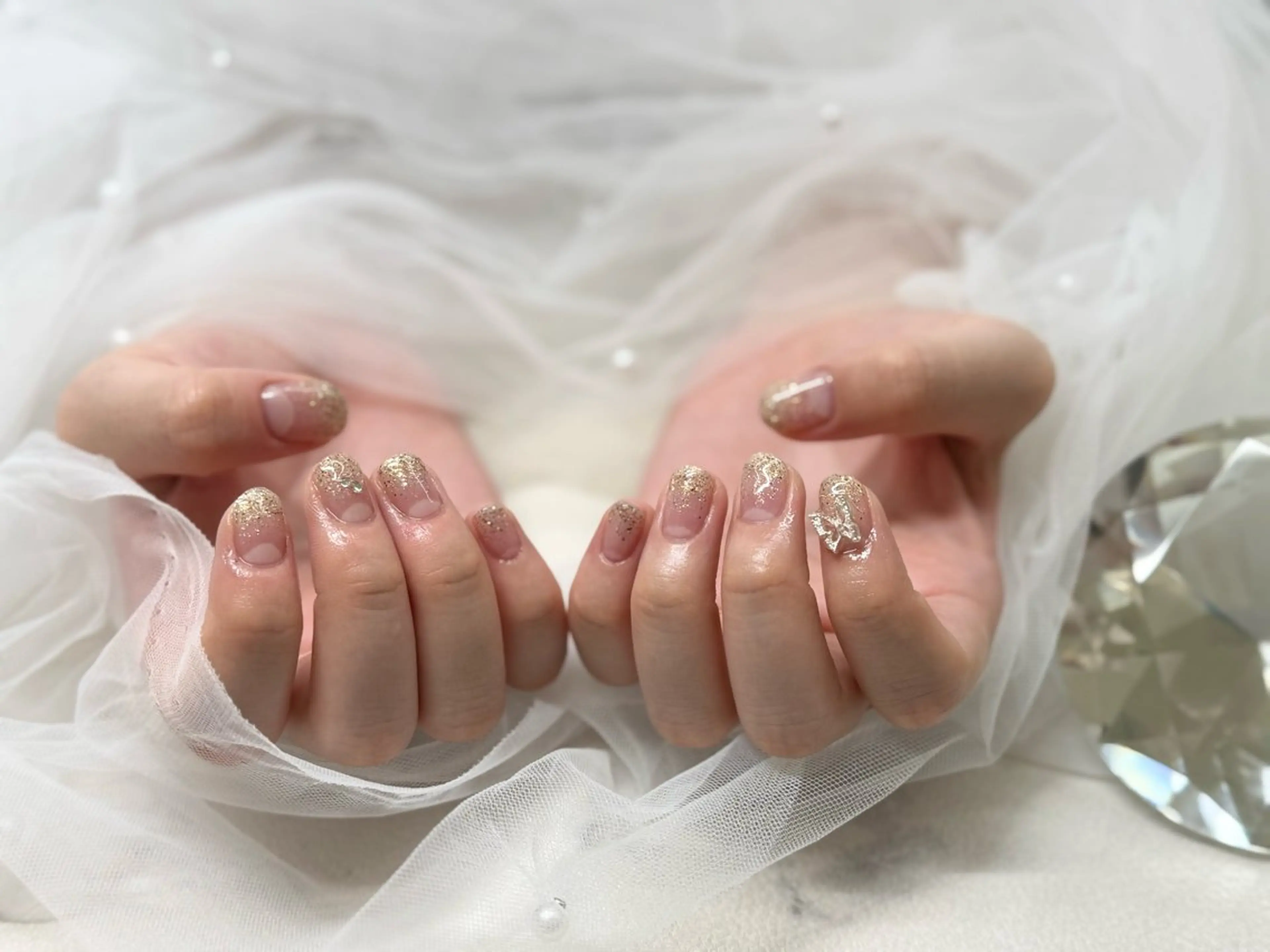 ネイル グラデーション ラメ(グリッター) ラメグラデーション シンプルネイル salone Regina 【サローネ　レジーナ】所属・Regina Marinaのネイルデザイン