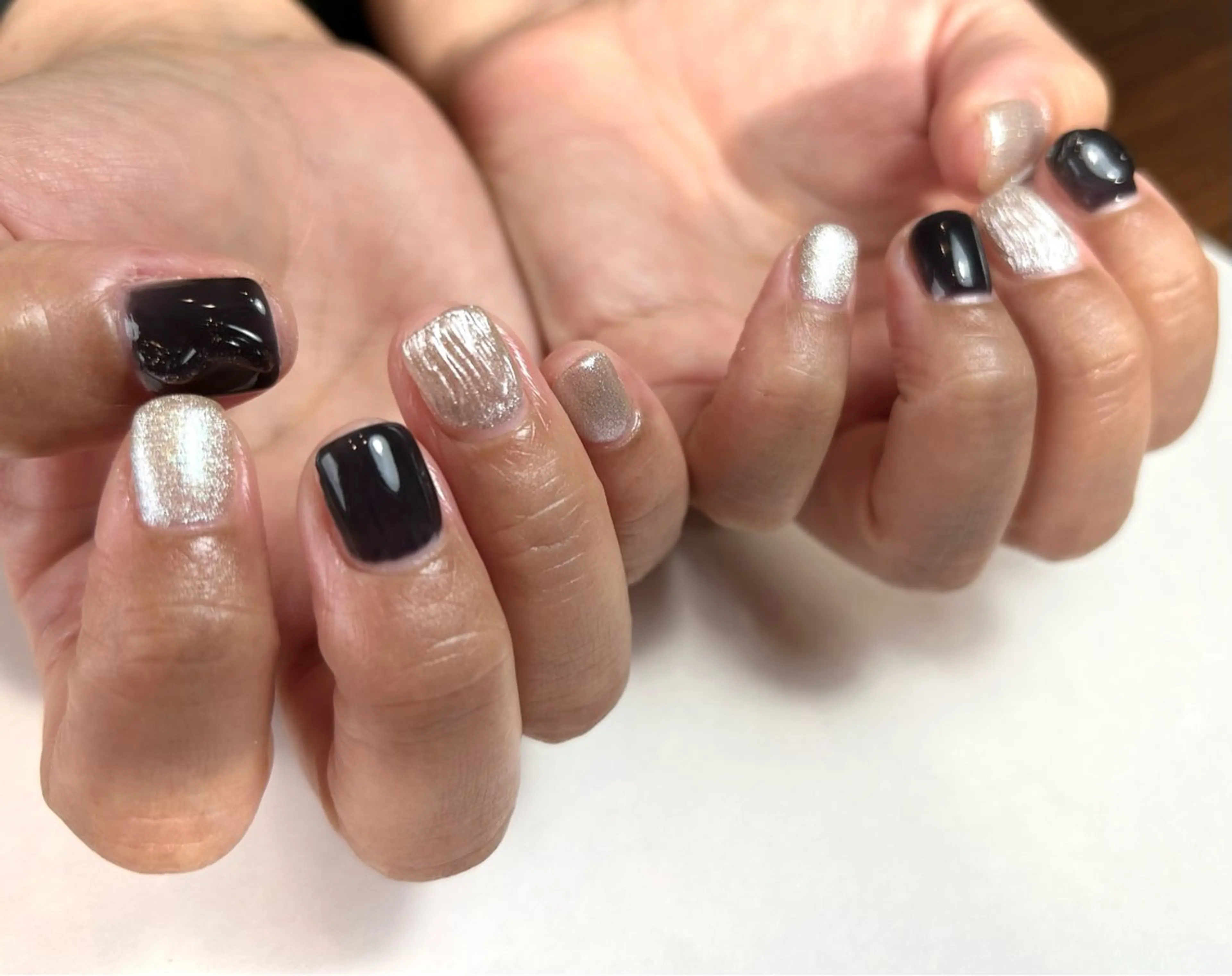 ネイル マグネットネイル ミラーネイル ハンドネイル le_rire _nailのネイルデザイン