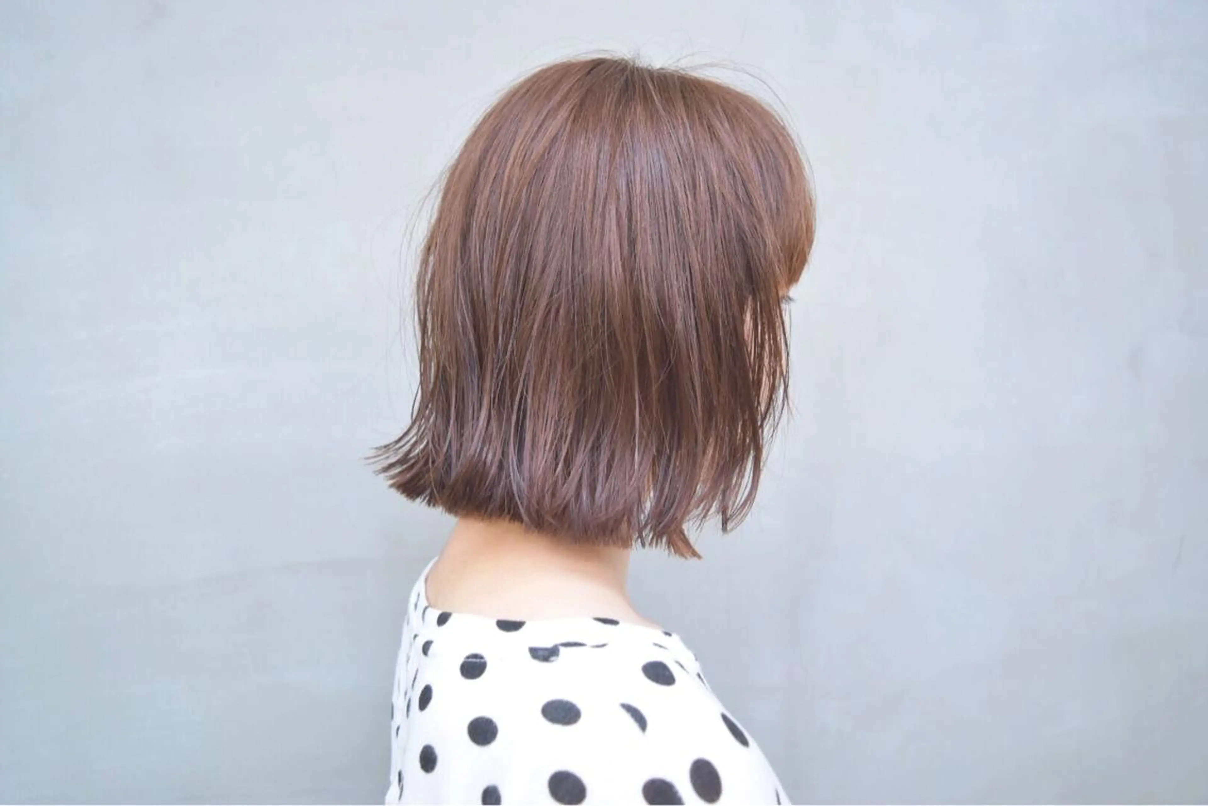 ショート カラー 外ハネヘア 磯部 巧 bob/ショートのヘアスタイル