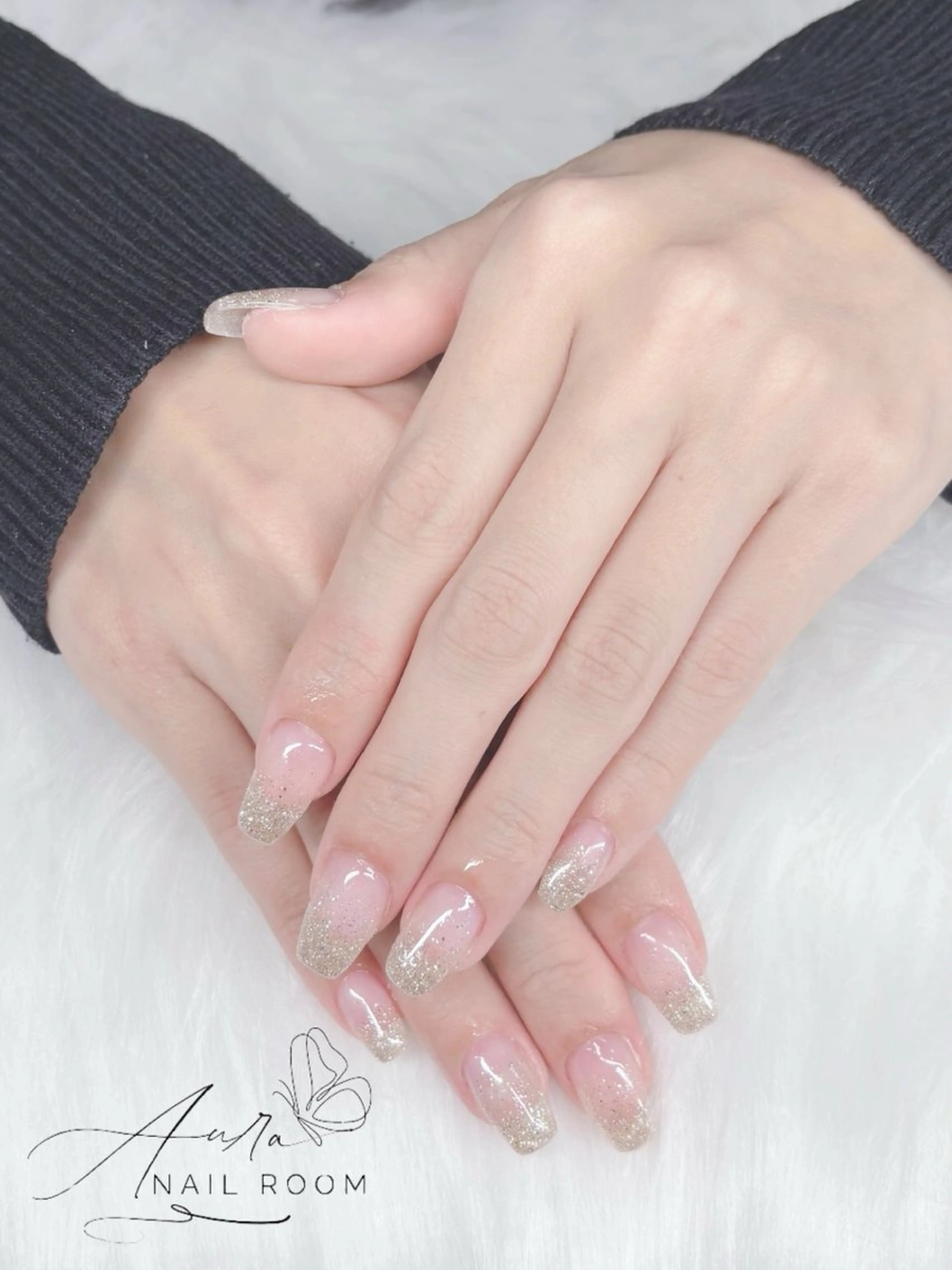 ネイル フラッシュネイル グラデーション Aura Nail Roomのネイルデザイン