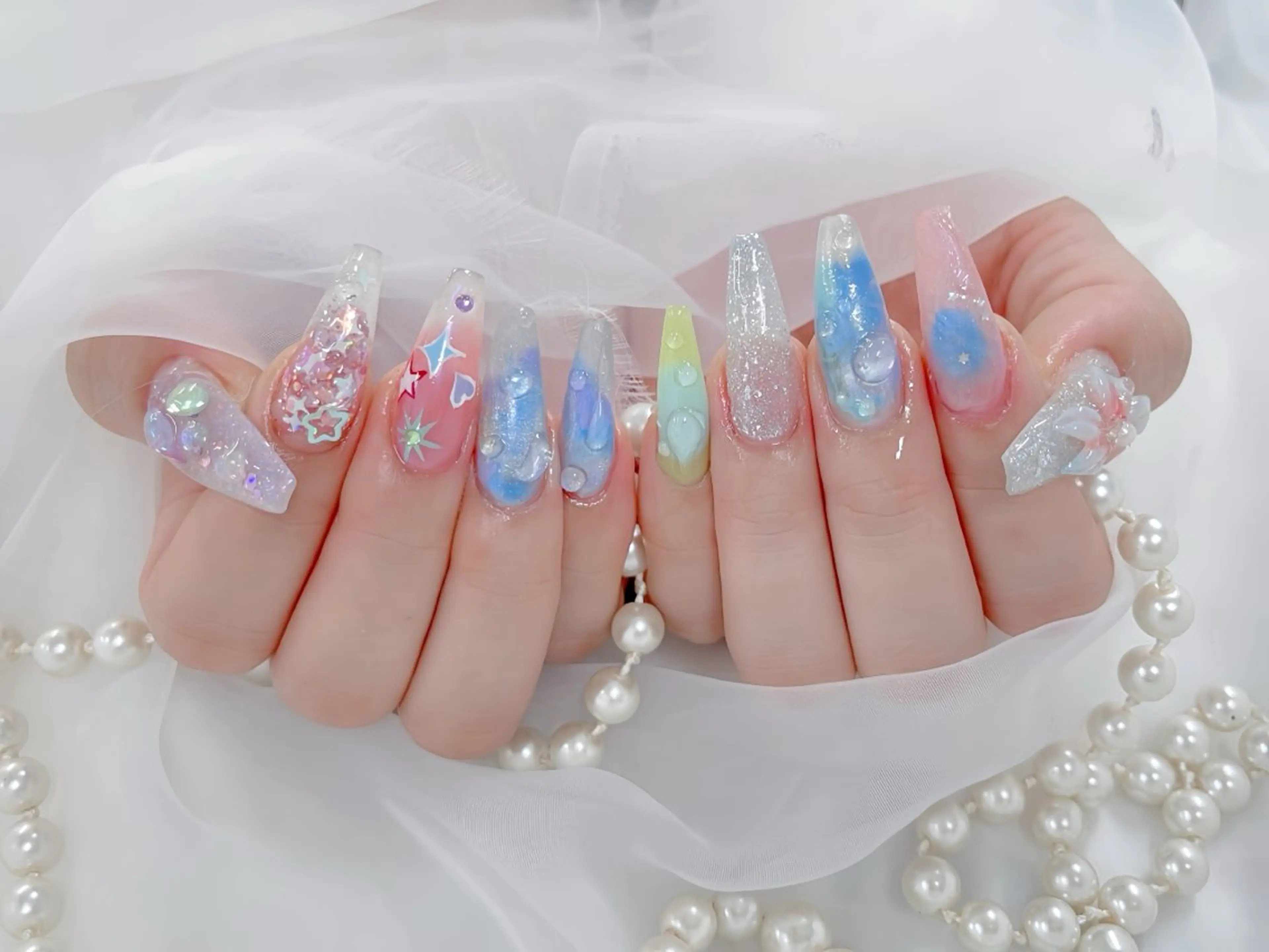 ネイル アートネイル チークネイル ジェルネイル ロングネイル マグネットネイル ハンドネイル Rin Nail 新大久保店のネイルデザイン