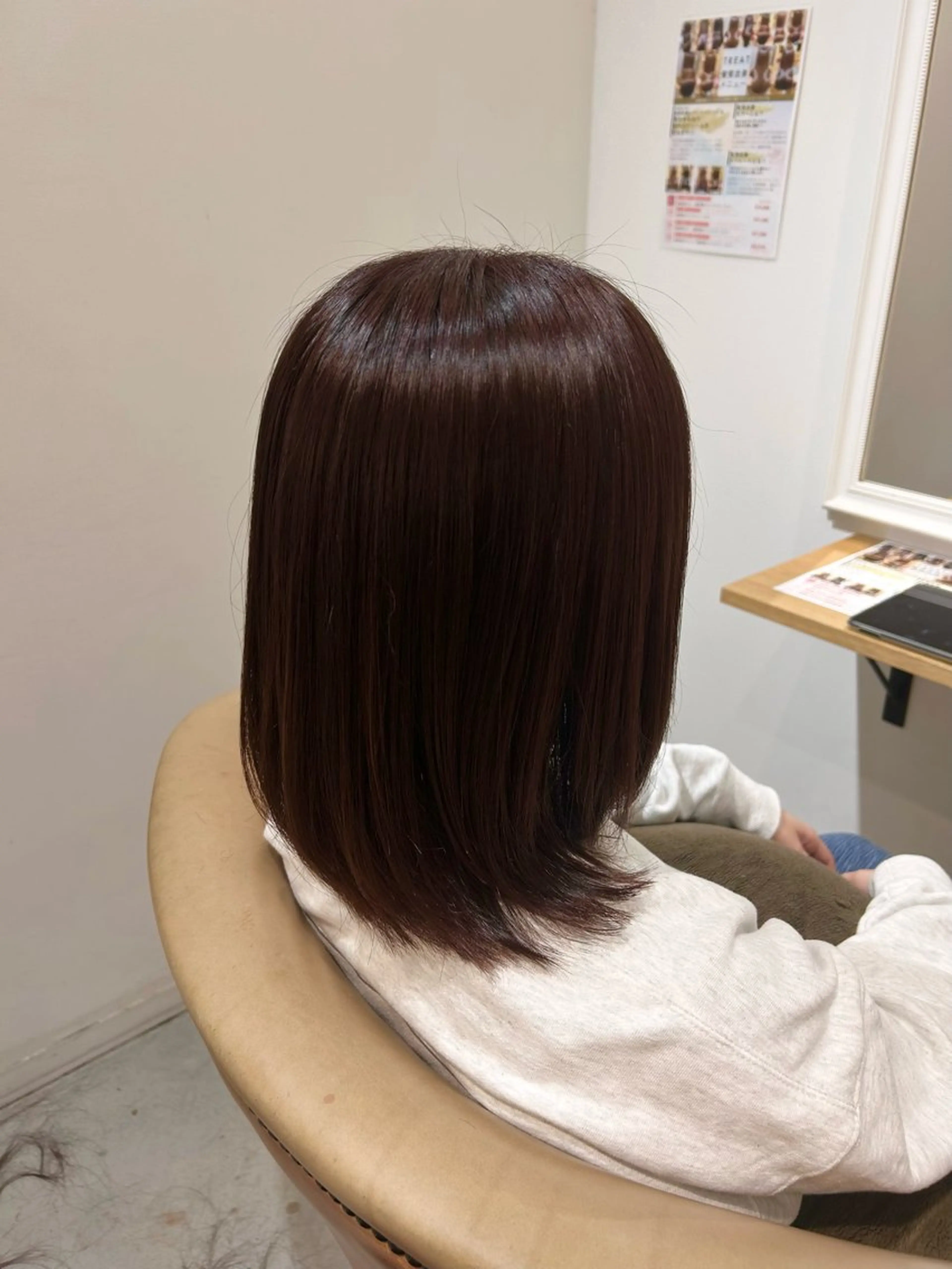 ミディアム 尾崎 七海のヘアスタイル