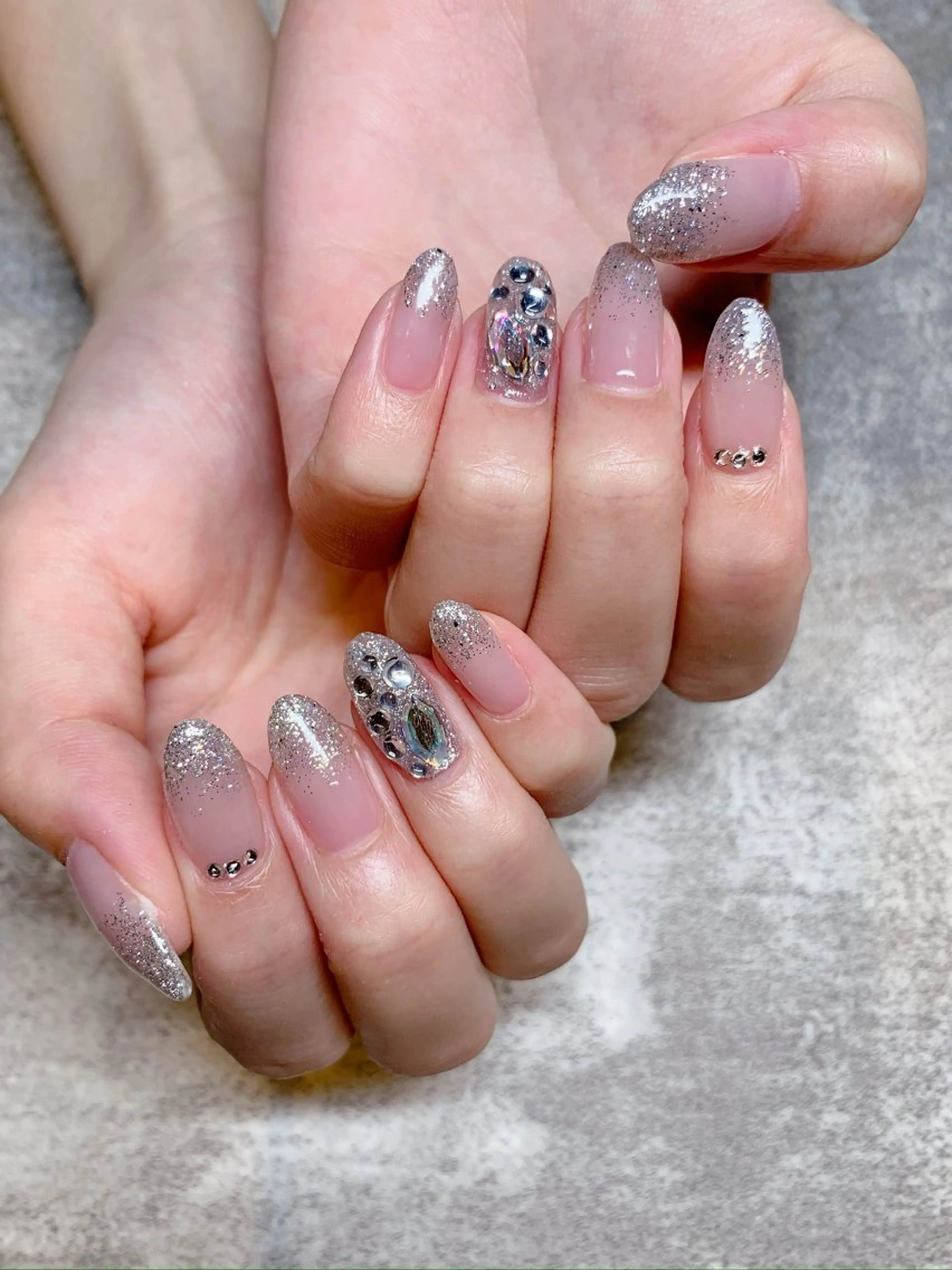 ネイル アートネイル ジェルネイル グラデーション キラキラネイル ラメ(グリッター) claire. nailのネイルデザイン