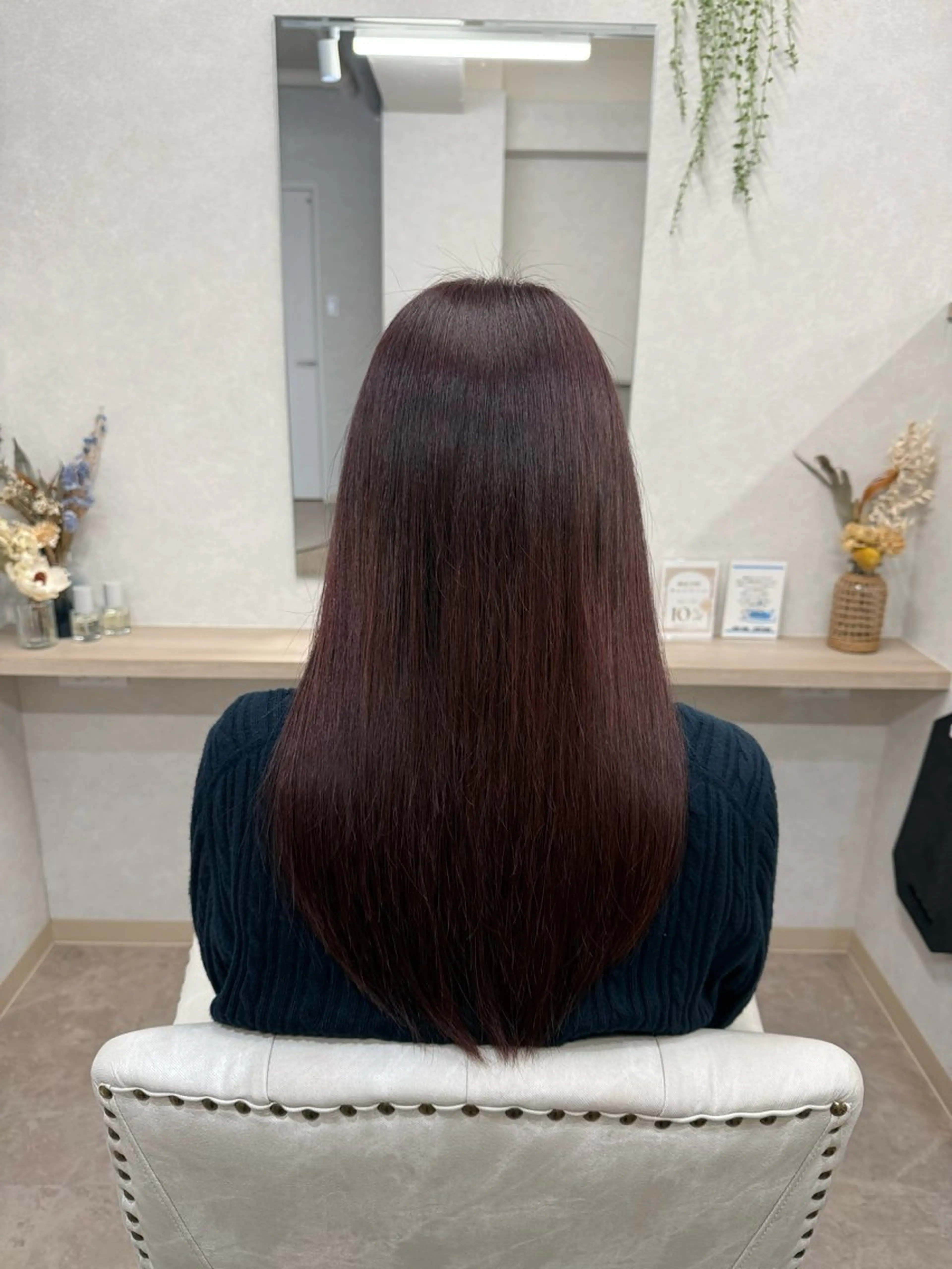 ロング カラー 炭屋 波音のヘアスタイル