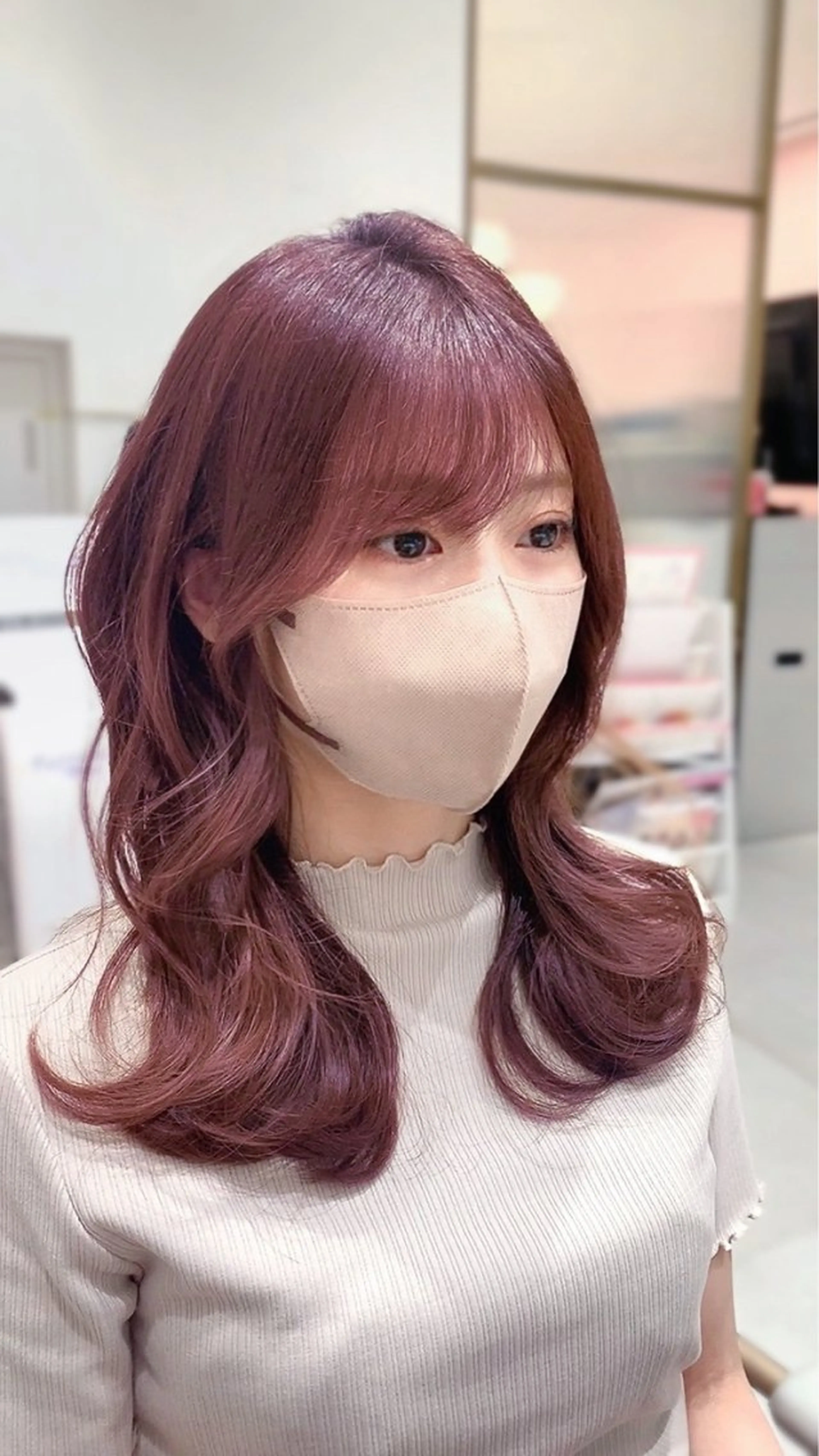 ミディアム カラー ピンクカラー レイヤーカット ローレイヤー カット ヘアカラー トリートメント ヘッドスパ ヘアセット 韓国ヘア/レイヤー/ 顔まわり/りょーとのヘアスタイル