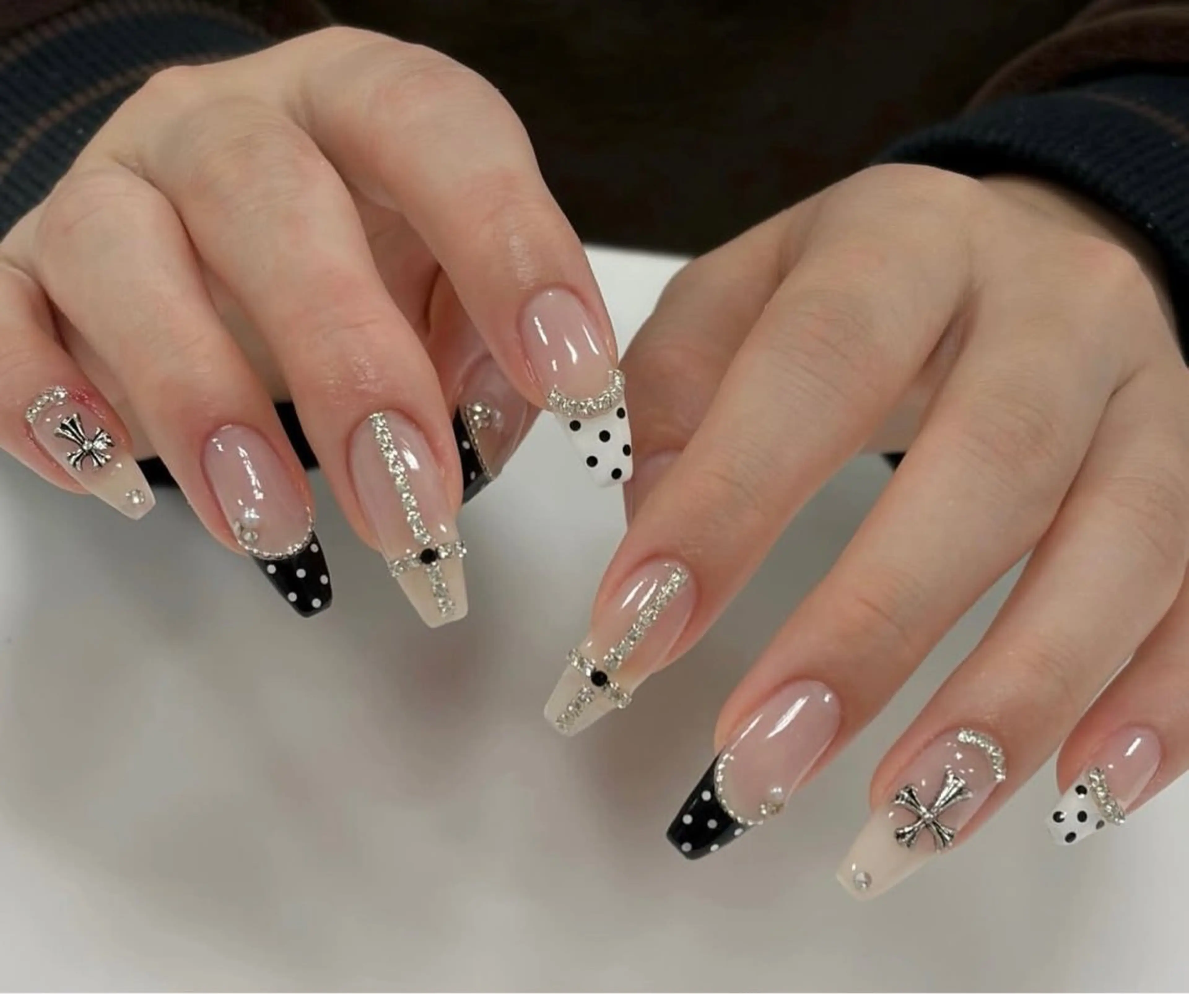 ネイル ハンドネイル NiJi Nailsのネイルデザイン