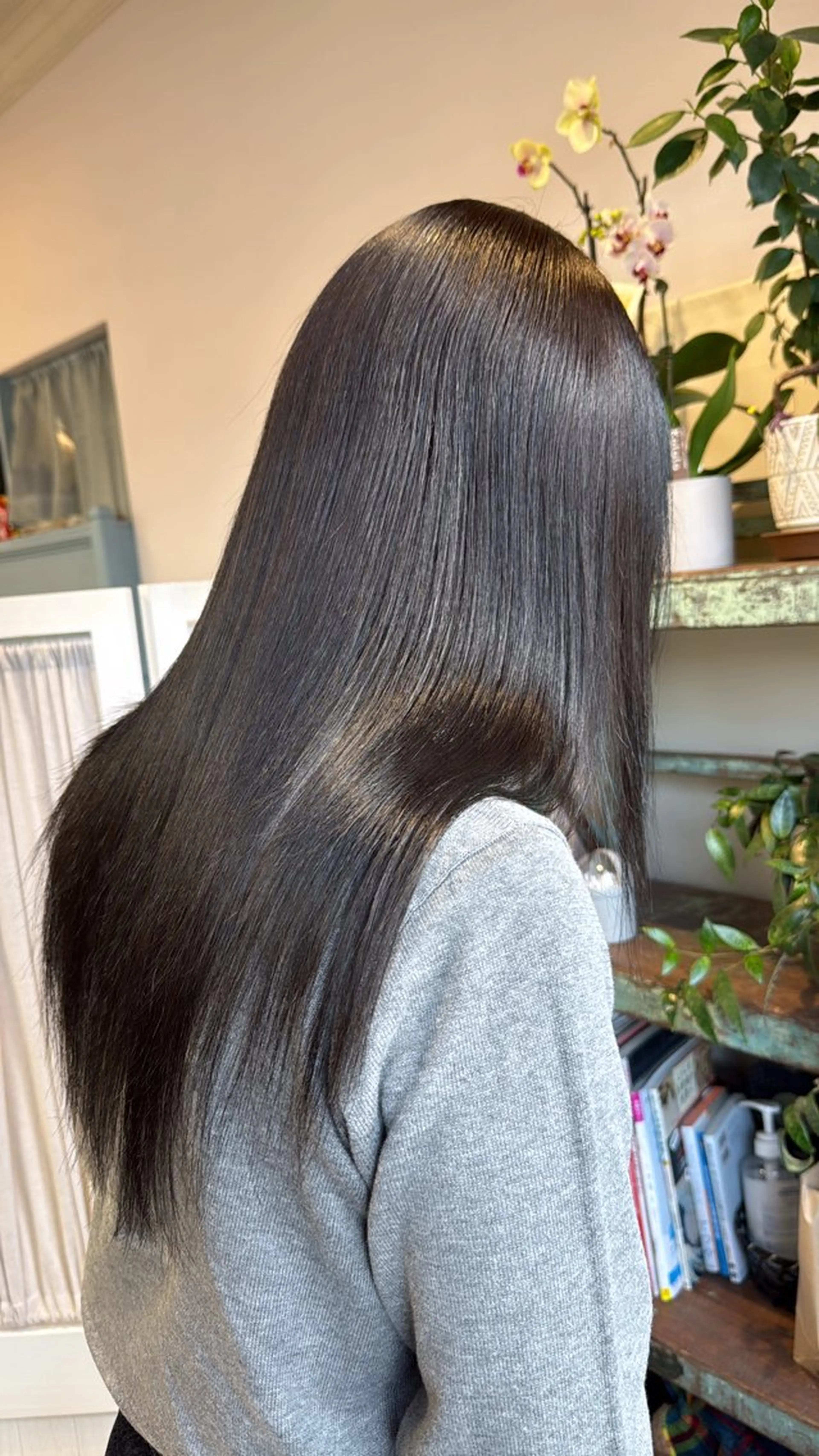 ロング カラー 黒髪 ヘアカラー トリートメント Sakura .のヘアスタイル