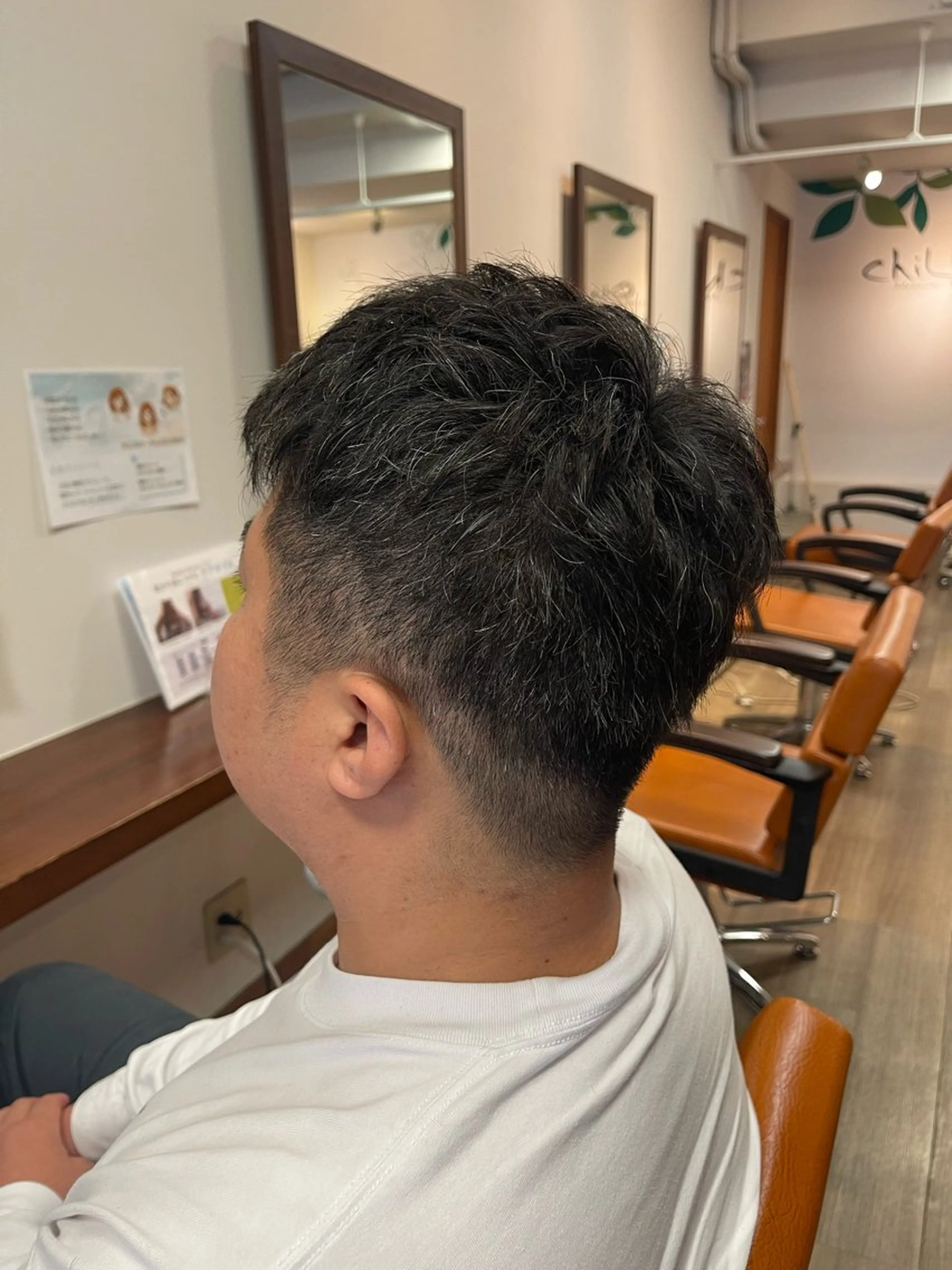 ショート カット chill out 甲斐千尋のヘアスタイル