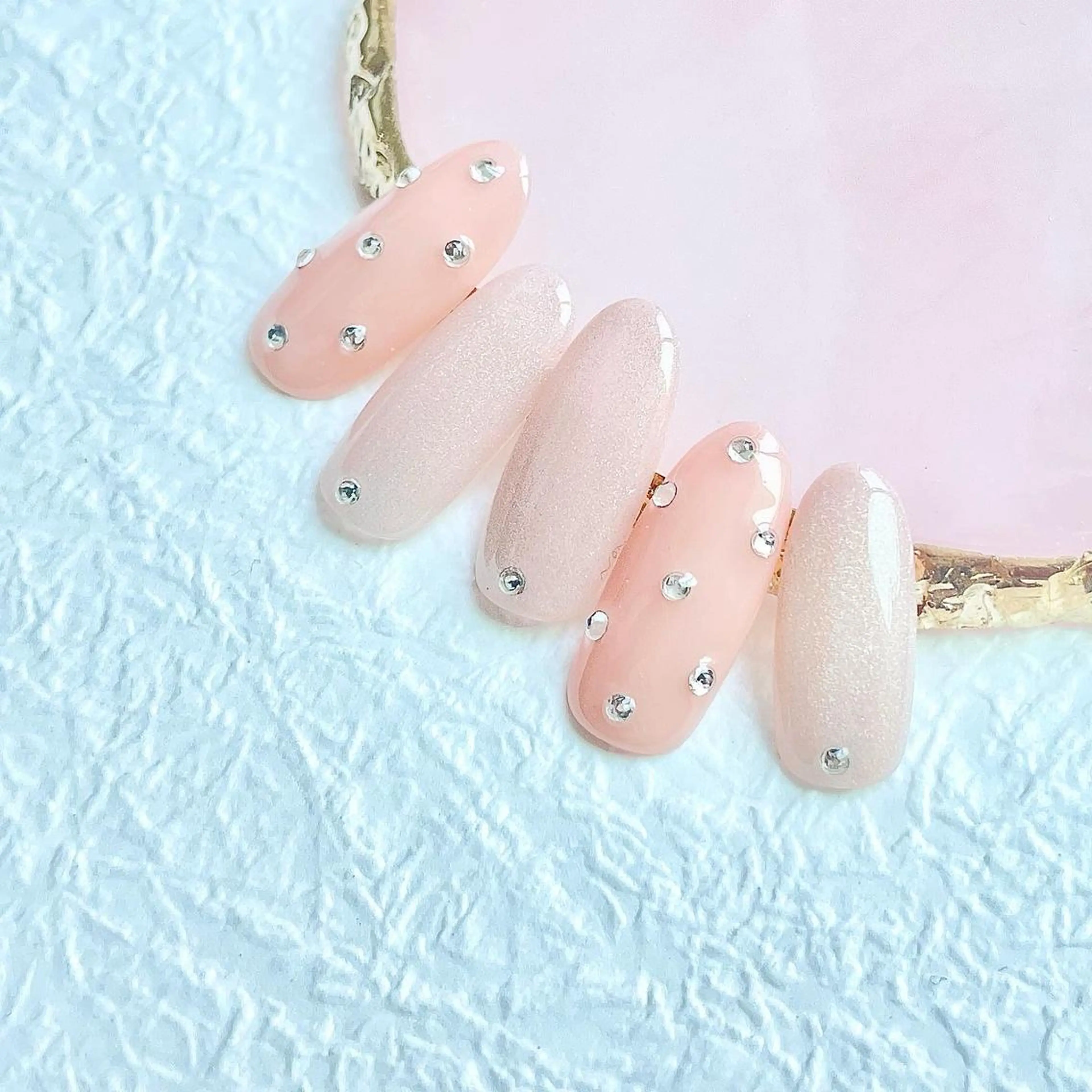 ネイル クリアネイル ジェルネイル キラキラネイル マグネットネイル ピンク ハンドネイル ハンドケア atelier yu's nail所属・atelier yu's nailのネイルデザイン