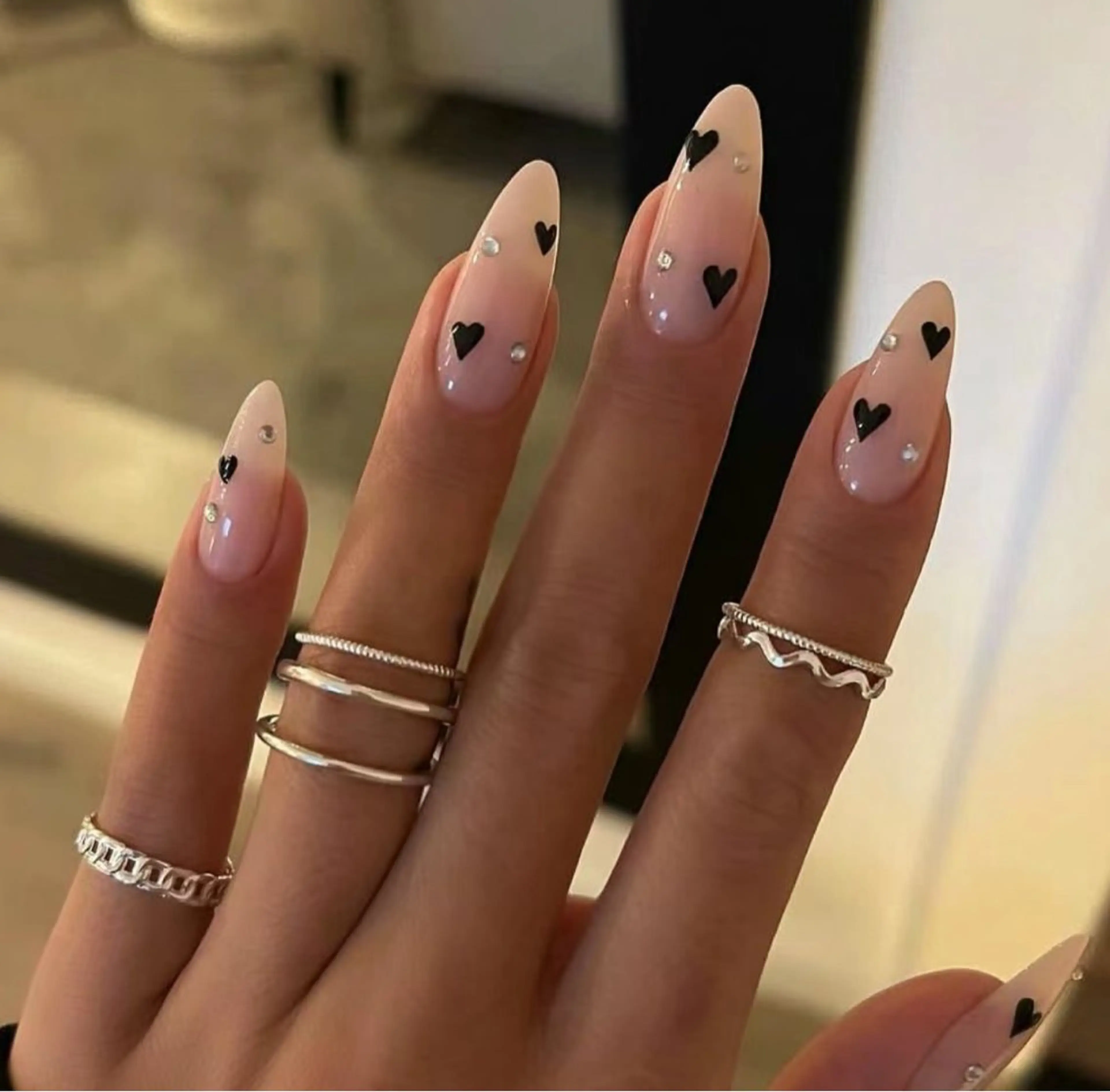 ミディアム ハンドネイル Daifuku nailsのネイルデザイン