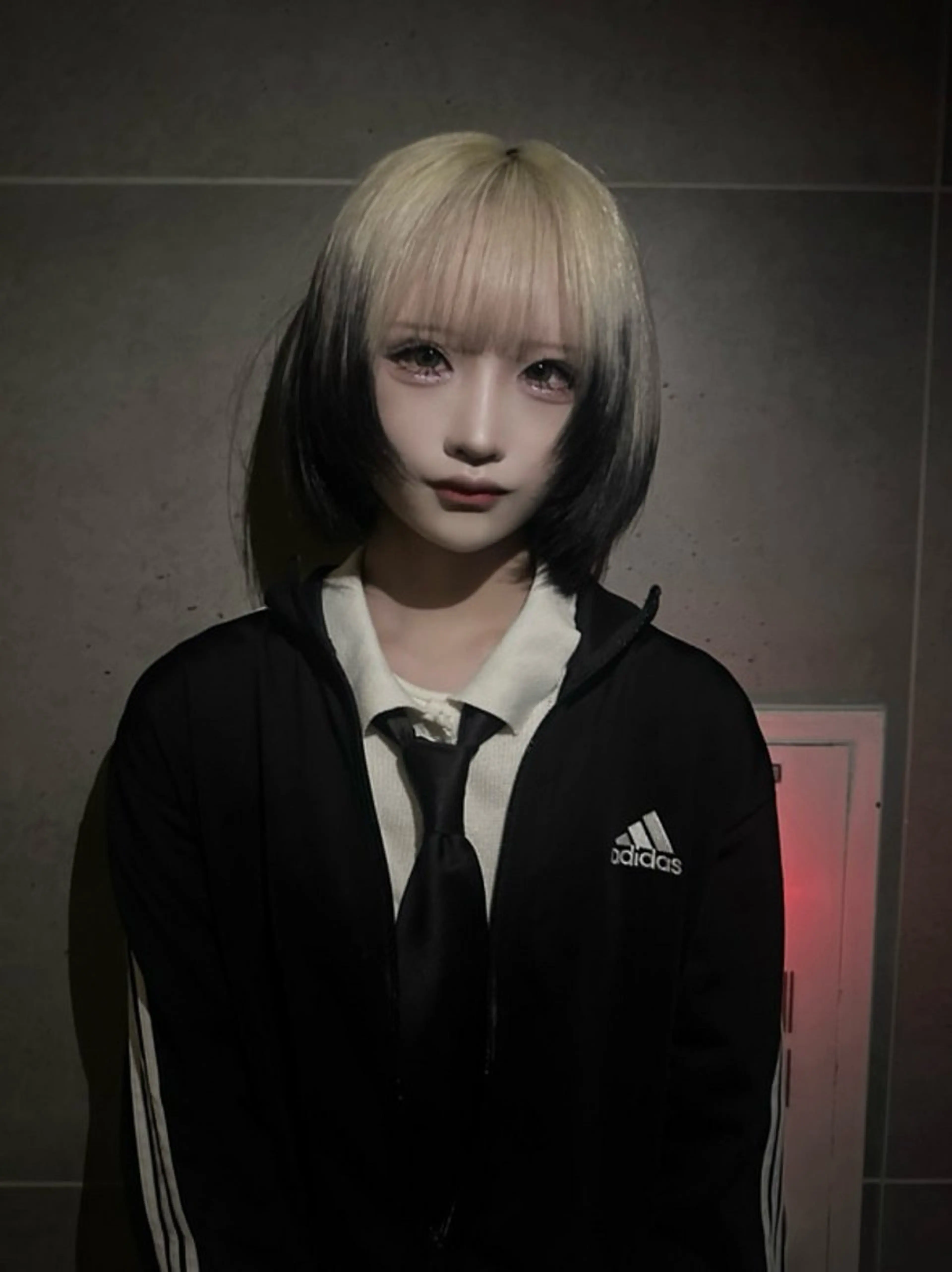 ミディアム ✴︎TO-MA✴︎ レッドカラー/透明感のヘアスタイル