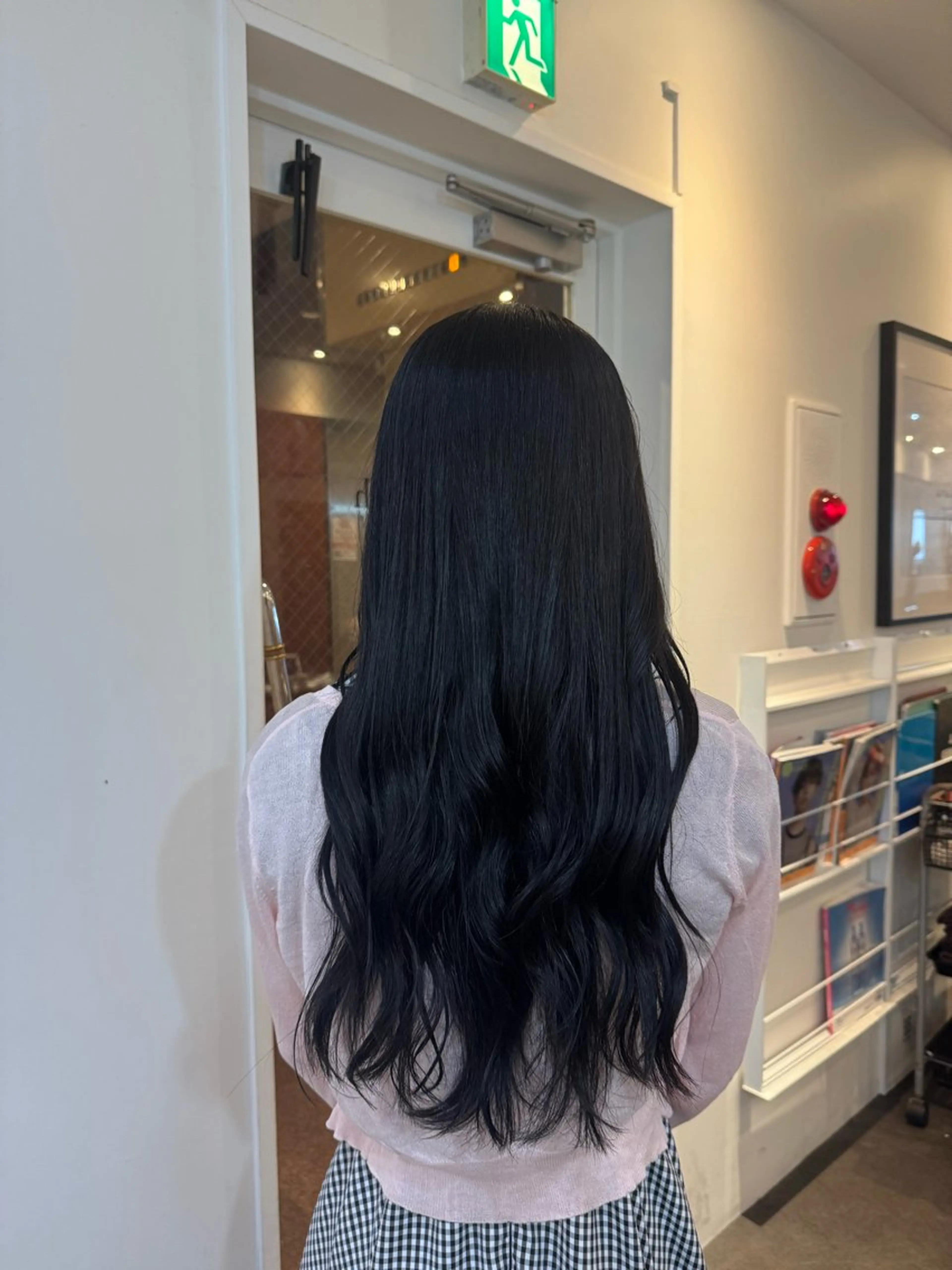 カラー 黒髪 ブリーチ ブルーカラー ブルーブラック 🌟メンズ🌟シ ョート🌟クルミのヘアスタイル