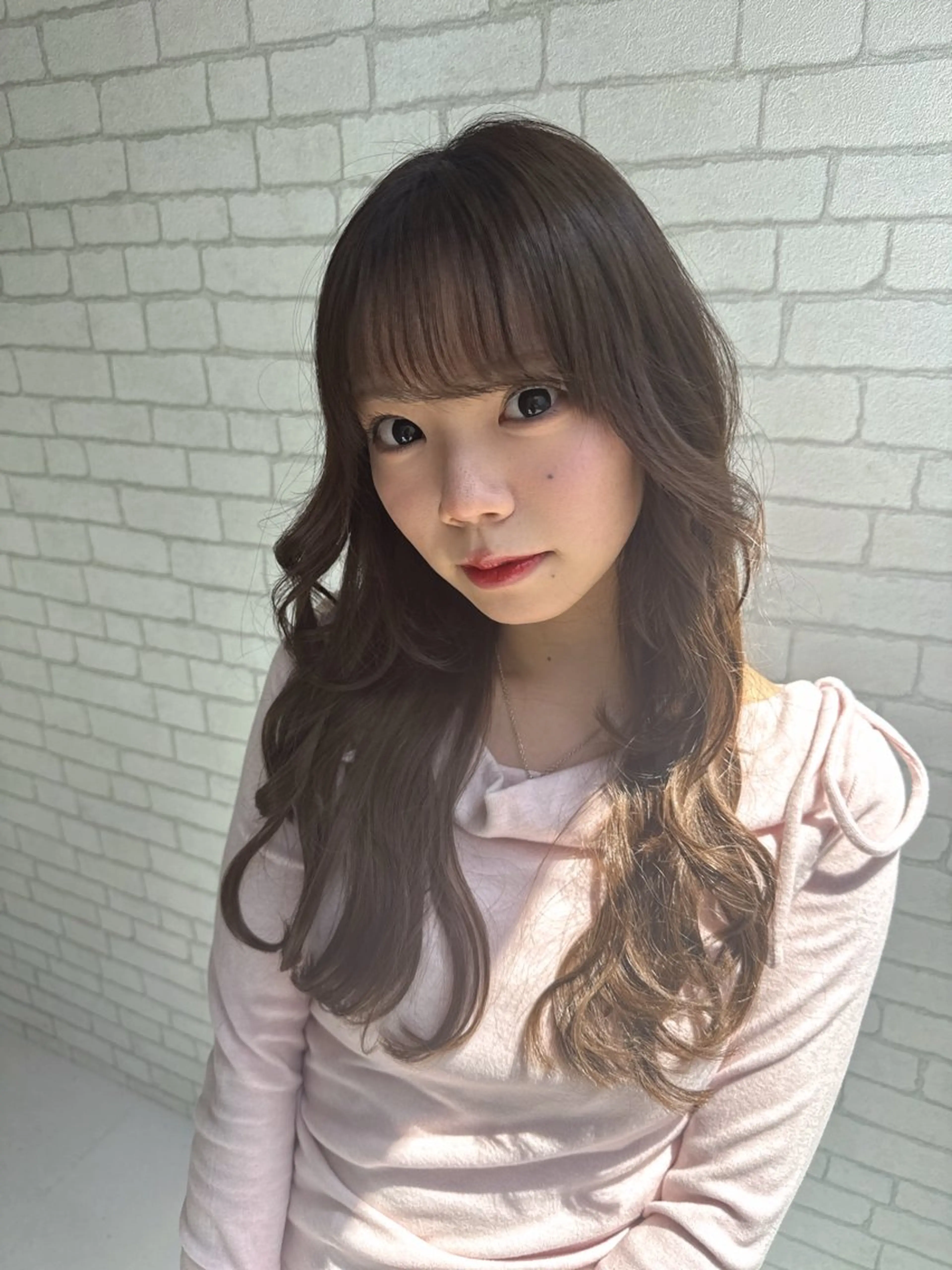 ミディアム 松永 果菜のヘアスタイル