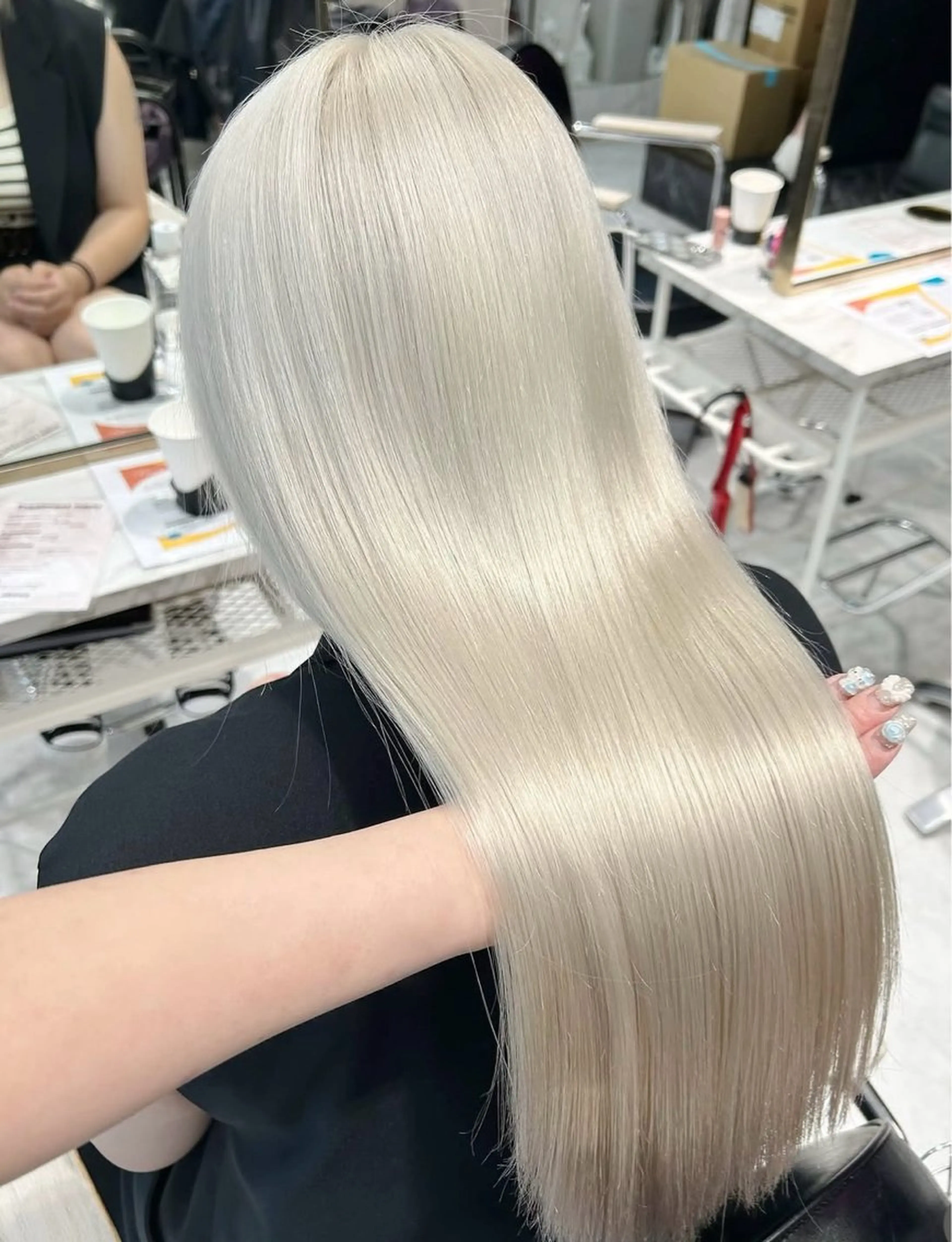 ロング 💋色気ヘアカラー 💋HARUKAのヘアスタイル