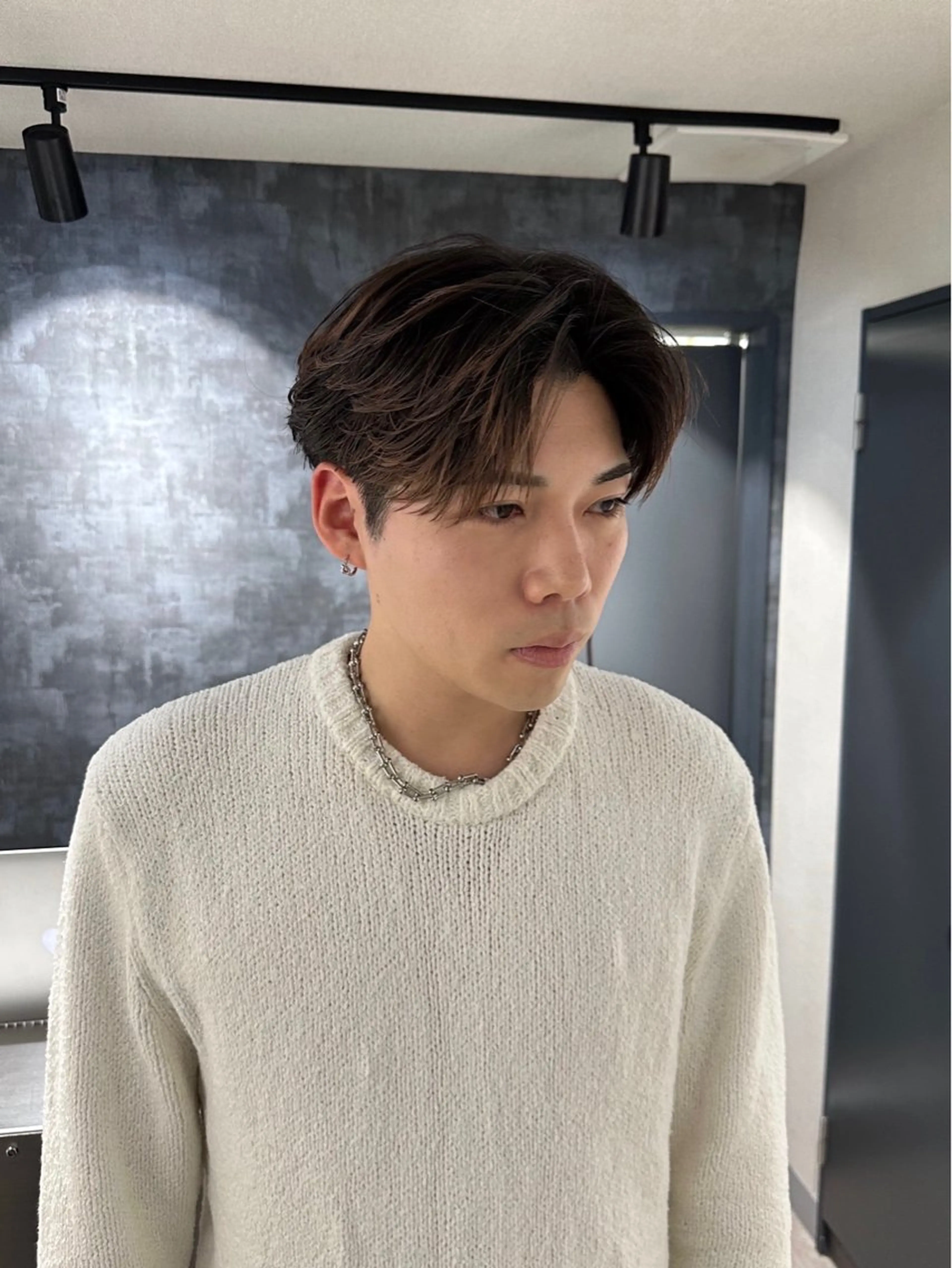 ミディアム パーマ メンズ カット パーマ 💈原宿指名No.1 センターパート💈のヘアスタイル