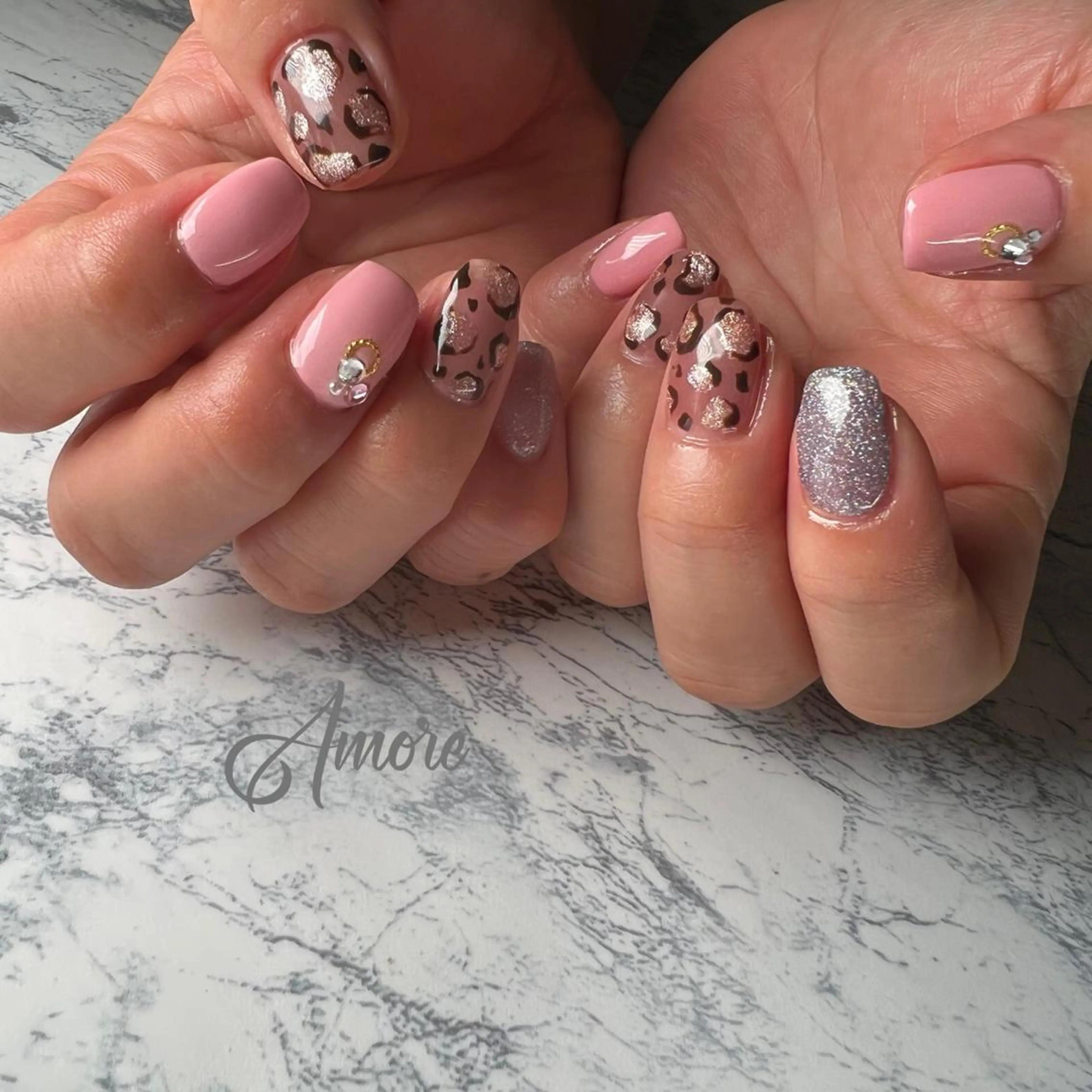 ネイル ジェルネイル 氷ネイル・うるうるネイル マグネットネイル ミラーネイル ニュアンスネイル You kyehwaのネイルデザイン