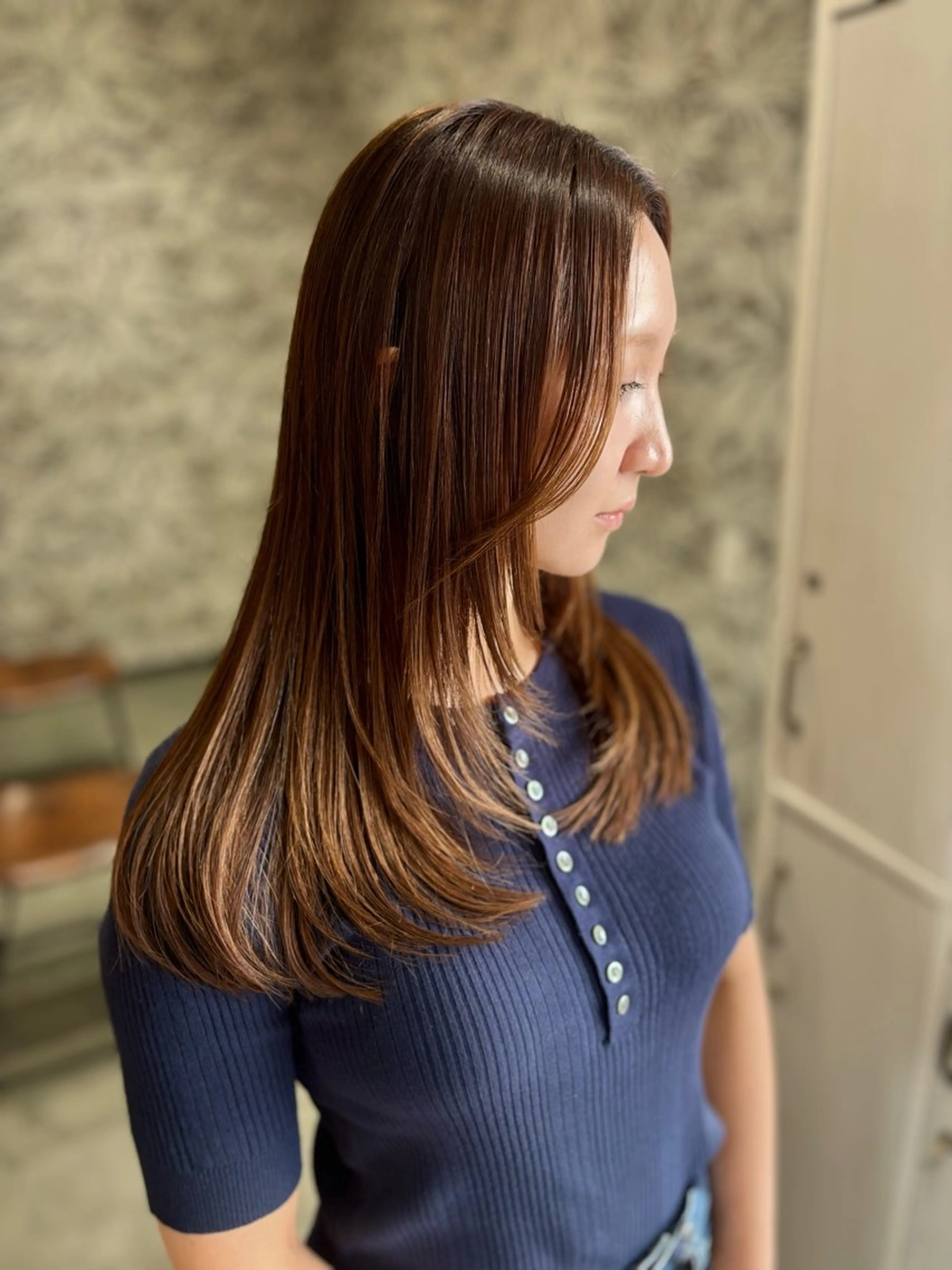 セミロング レイヤーカット カット ヘアカラー yoshihara yuukiのヘアスタイル