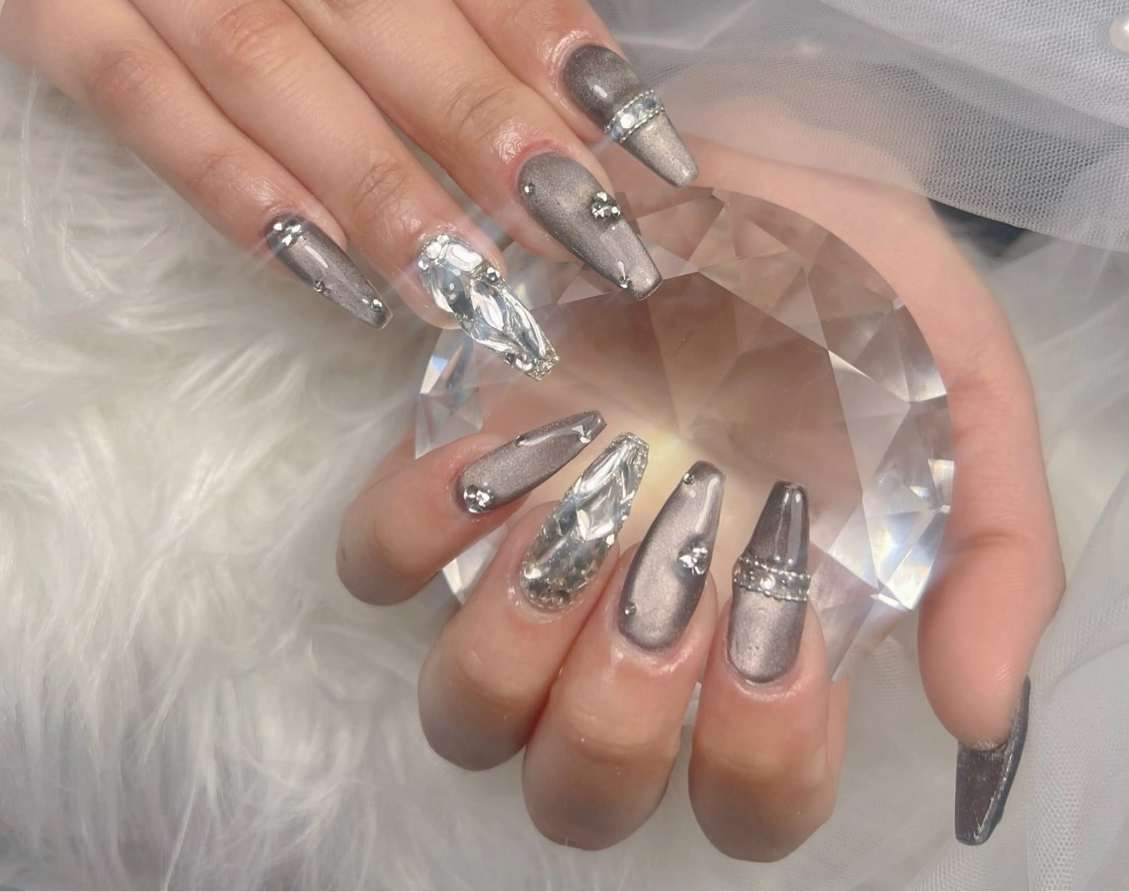 ネイル アートネイル オーロラネイル チークネイル 長さ出し フットネイル ハンドネイル フットネイル ハンドケア Noiranail_ studio川越西口のネイルデザイン