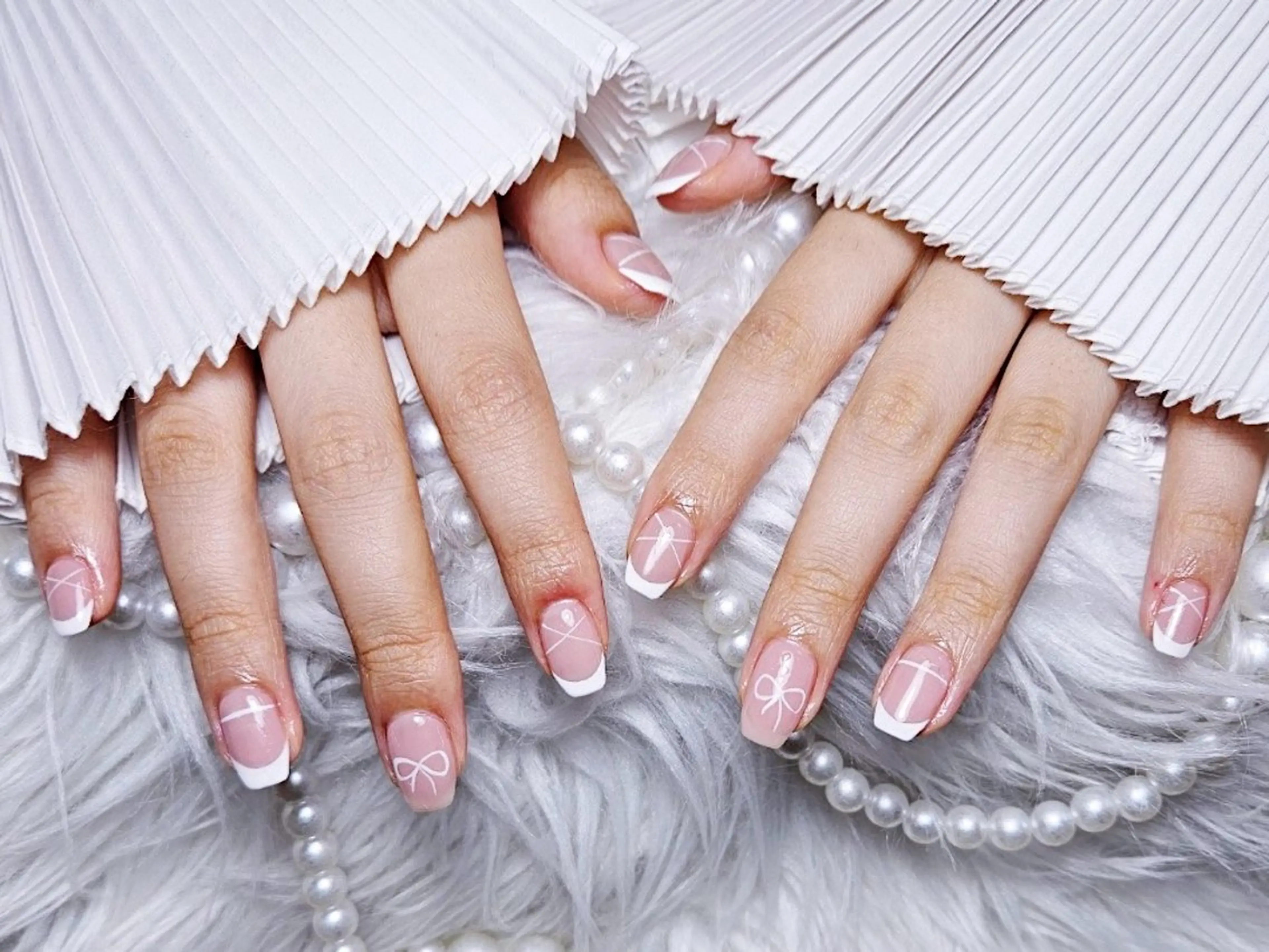 ネイル ハンドネイル 🍭Yun nail hyejin🌸のネイルデザイン