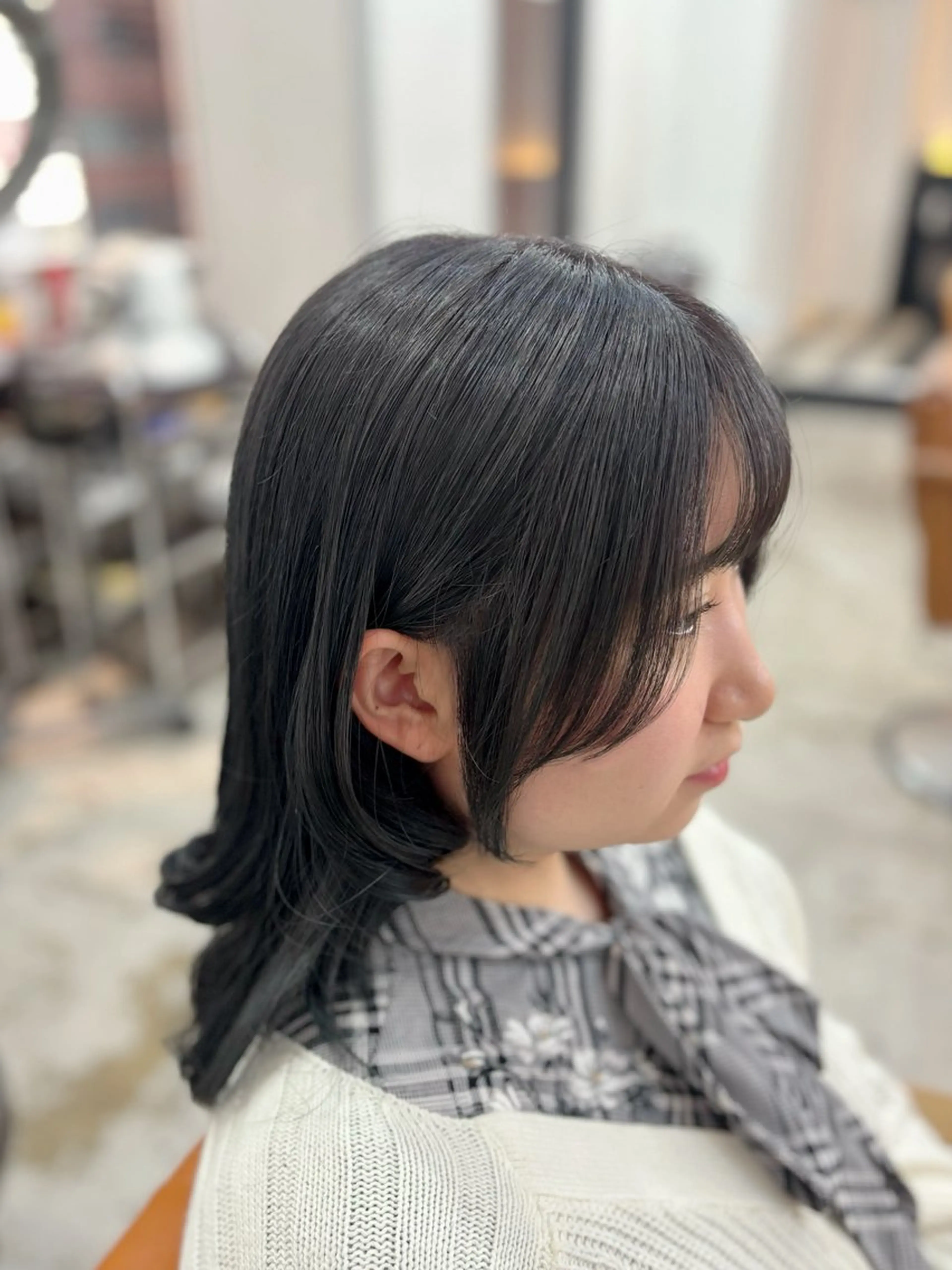 セミロング レイヤーカット 金子 千登のヘアスタイル