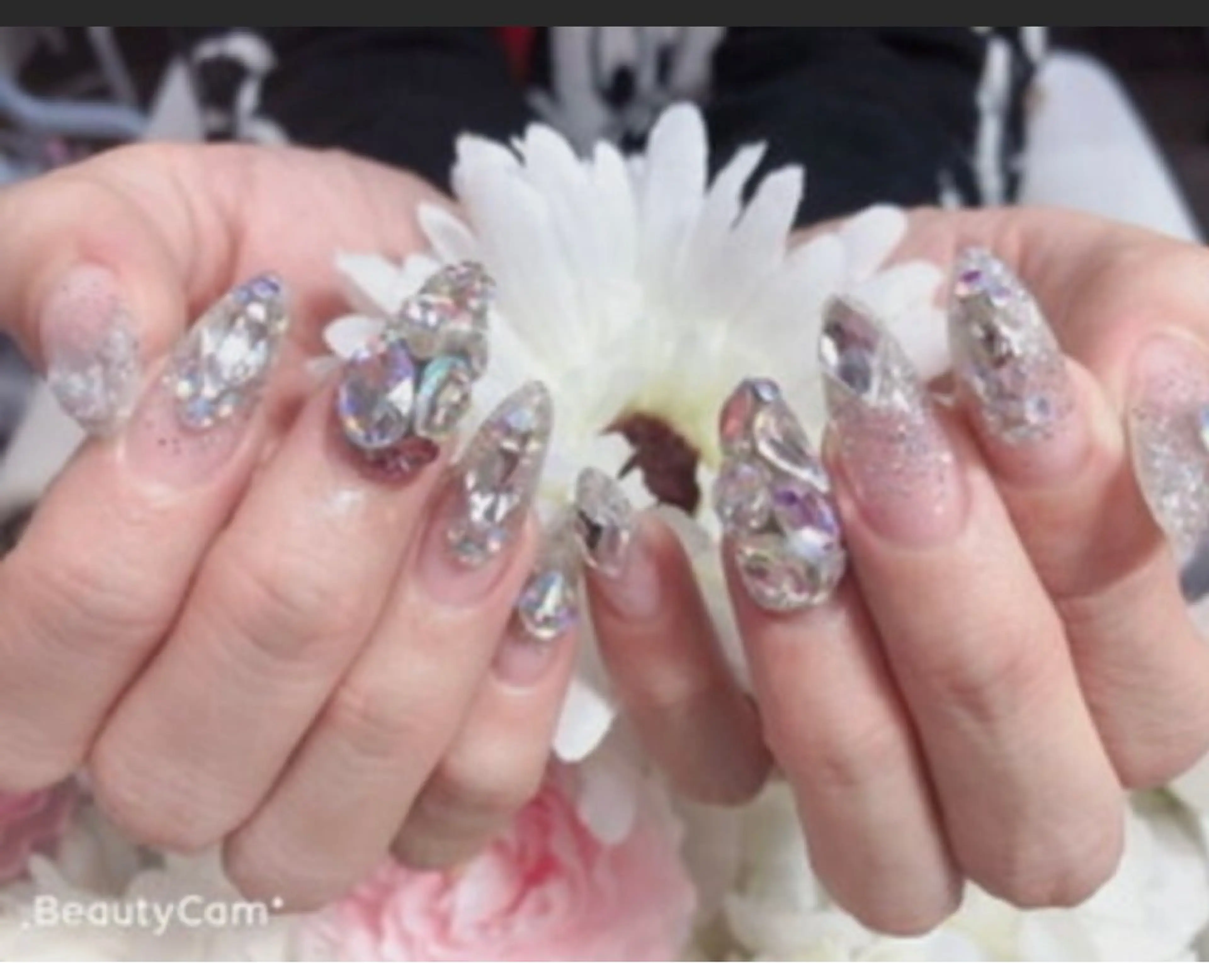 【スカルプシリーズ】ラメグラスカルプ長さ出し+ストーンつけ放題の写真