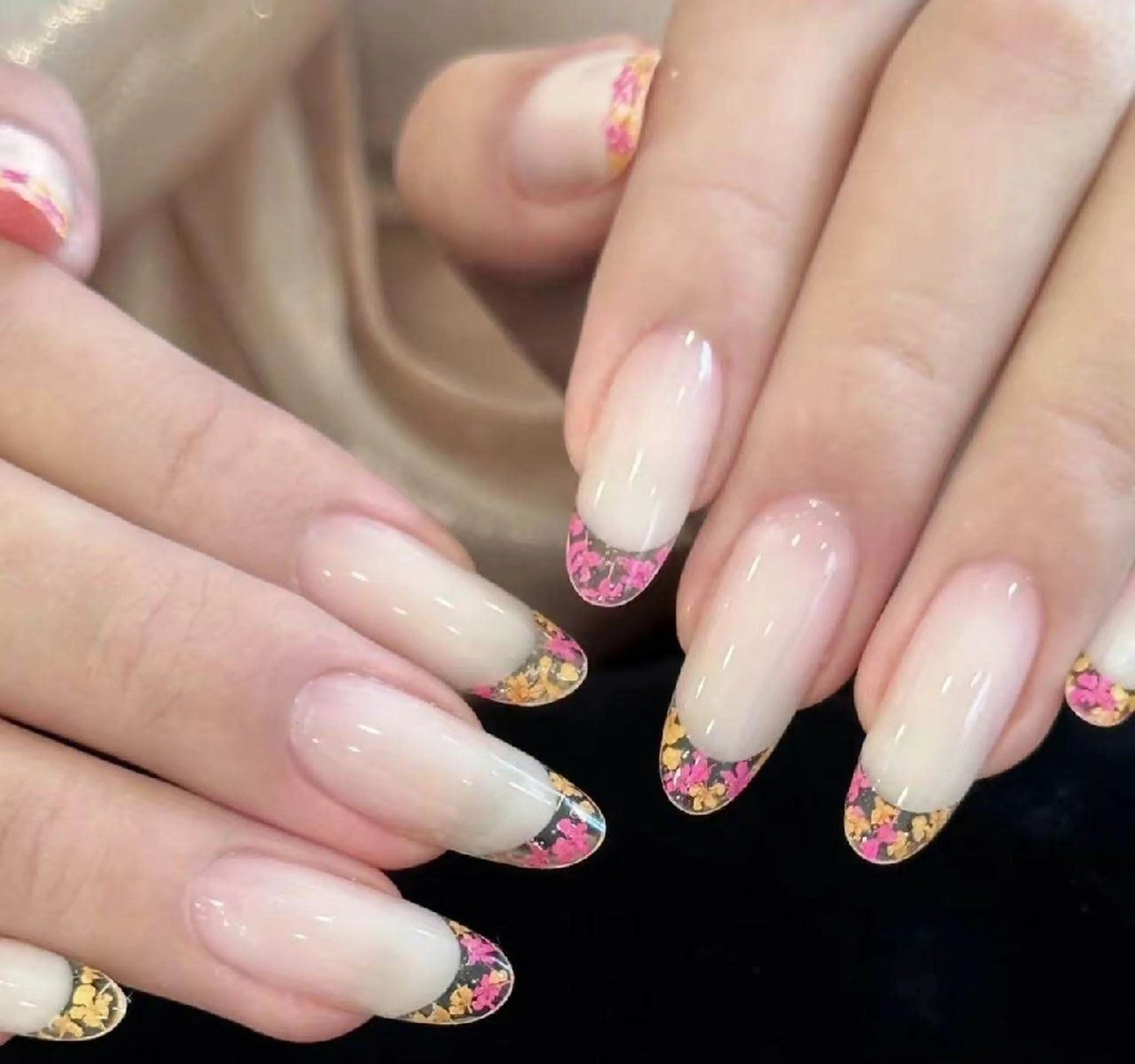ネイル オーロラネイル フラワーネイル フットネイル フレンチネイル ジェルネイル ハンドネイル Oomiya 服部のネイルデザイン