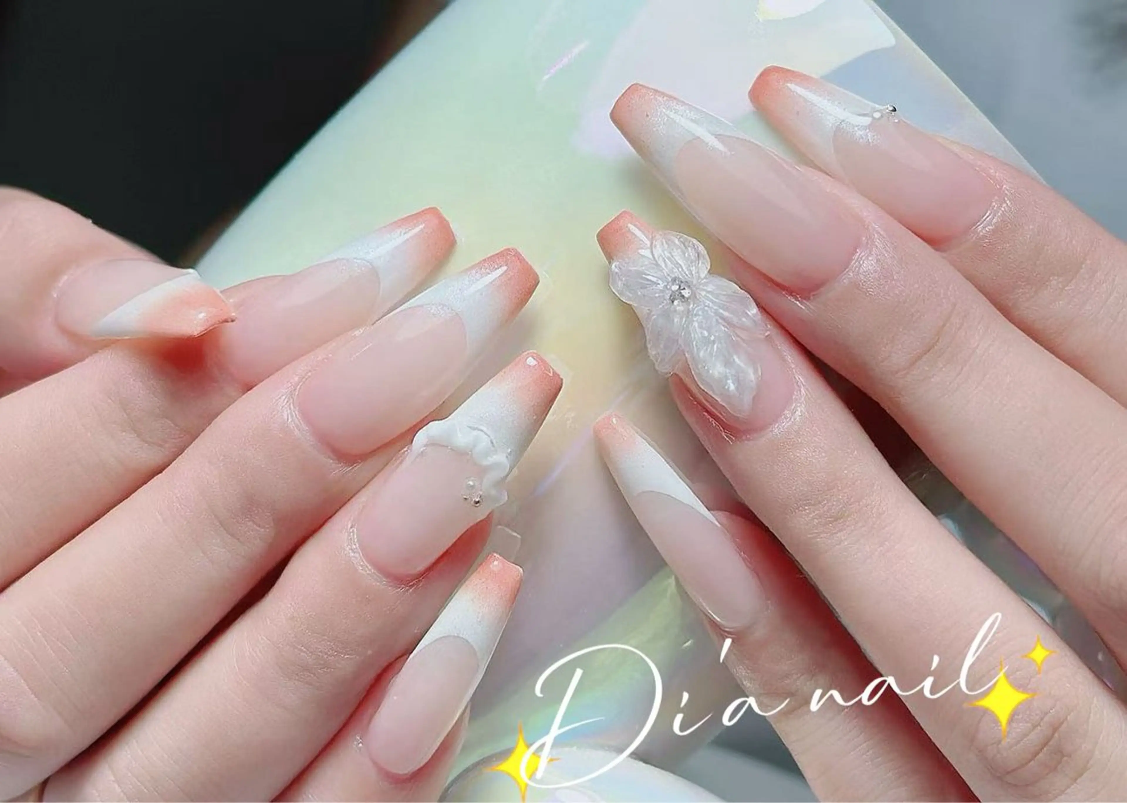 ネイル チークネイル ジェルネイル グラデーション マグネットネイル ニュアンスネイル Di'a nail ネイルサロンのネイルデザイン