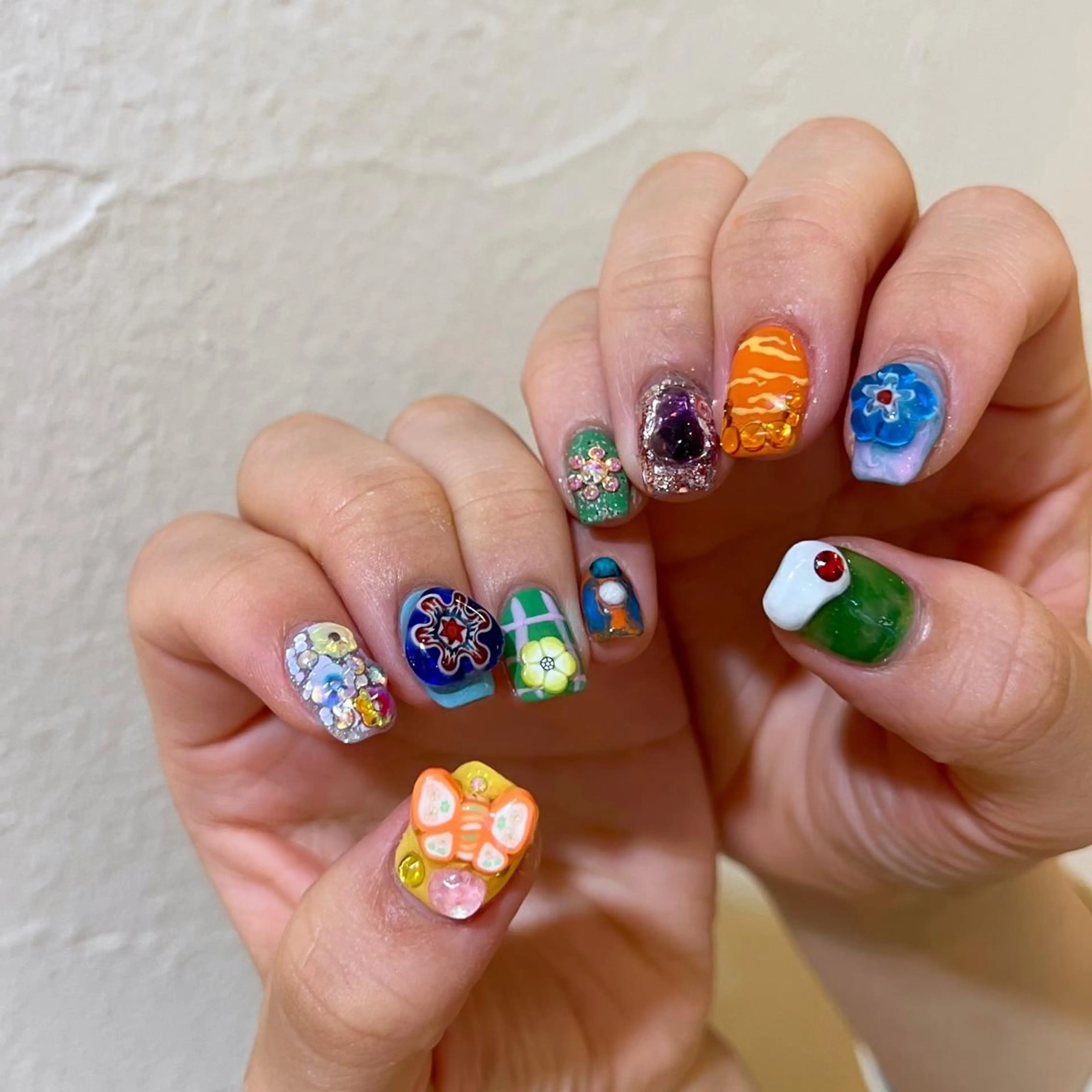 ネイル 新井 ひなののネイルデザイン