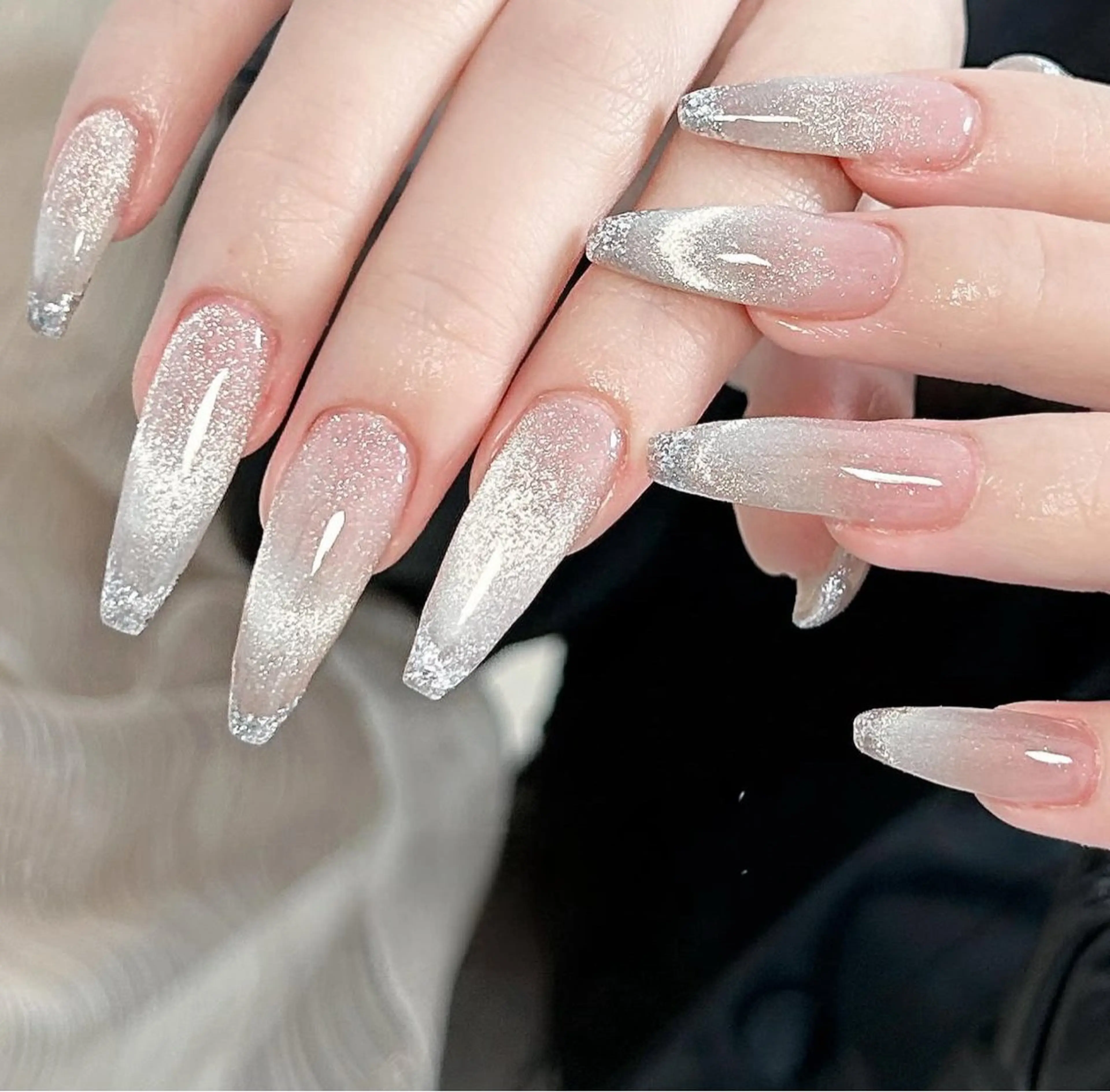 ネイル アニマル柄 オーロラネイル チークネイル フラッシュネイル ジェルネイル ハンドネイル Lyna 池袋のネイルデザイン