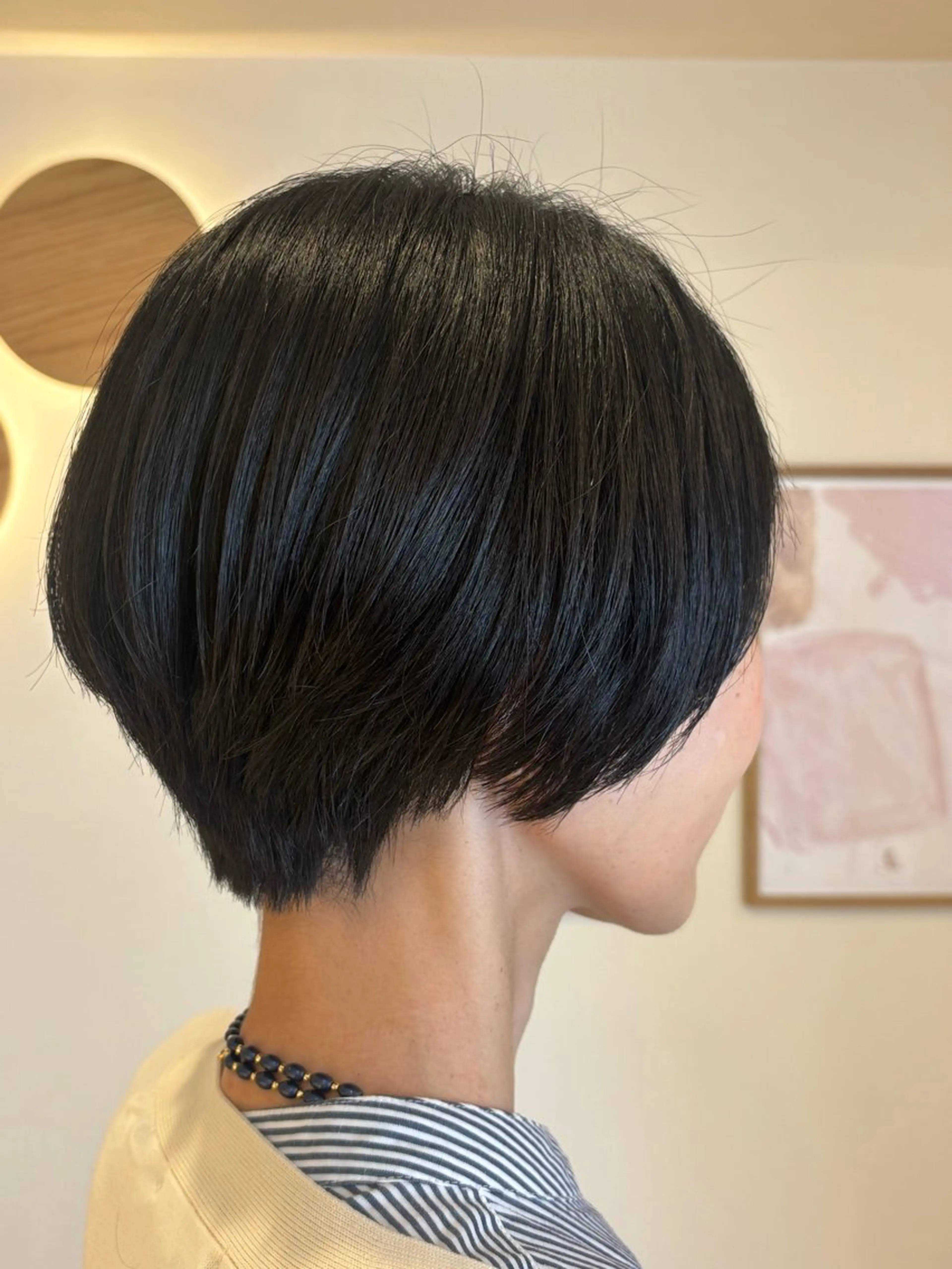ショート ショートヘア シンバヒナノ/パーマ レイヤー/髪質改善のヘアスタイル