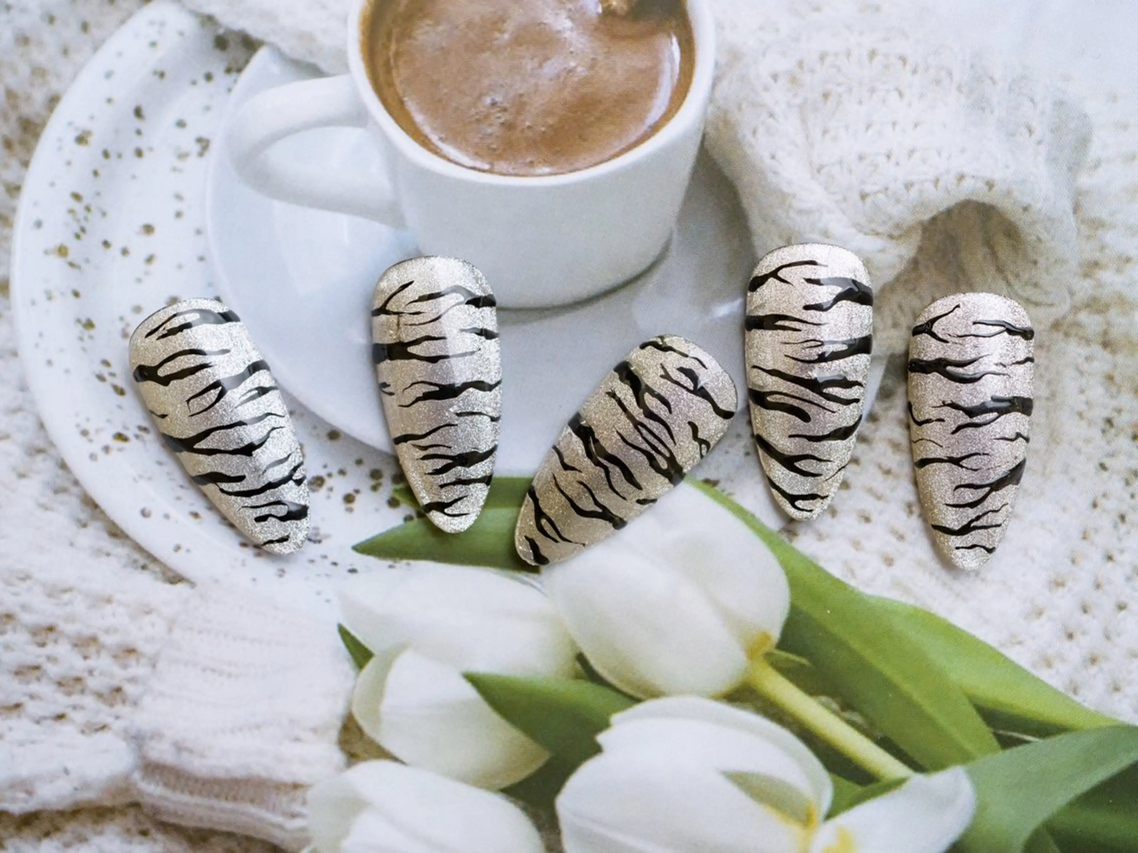 ネイル ToliyDeliy Nail Salonのネイルデザイン