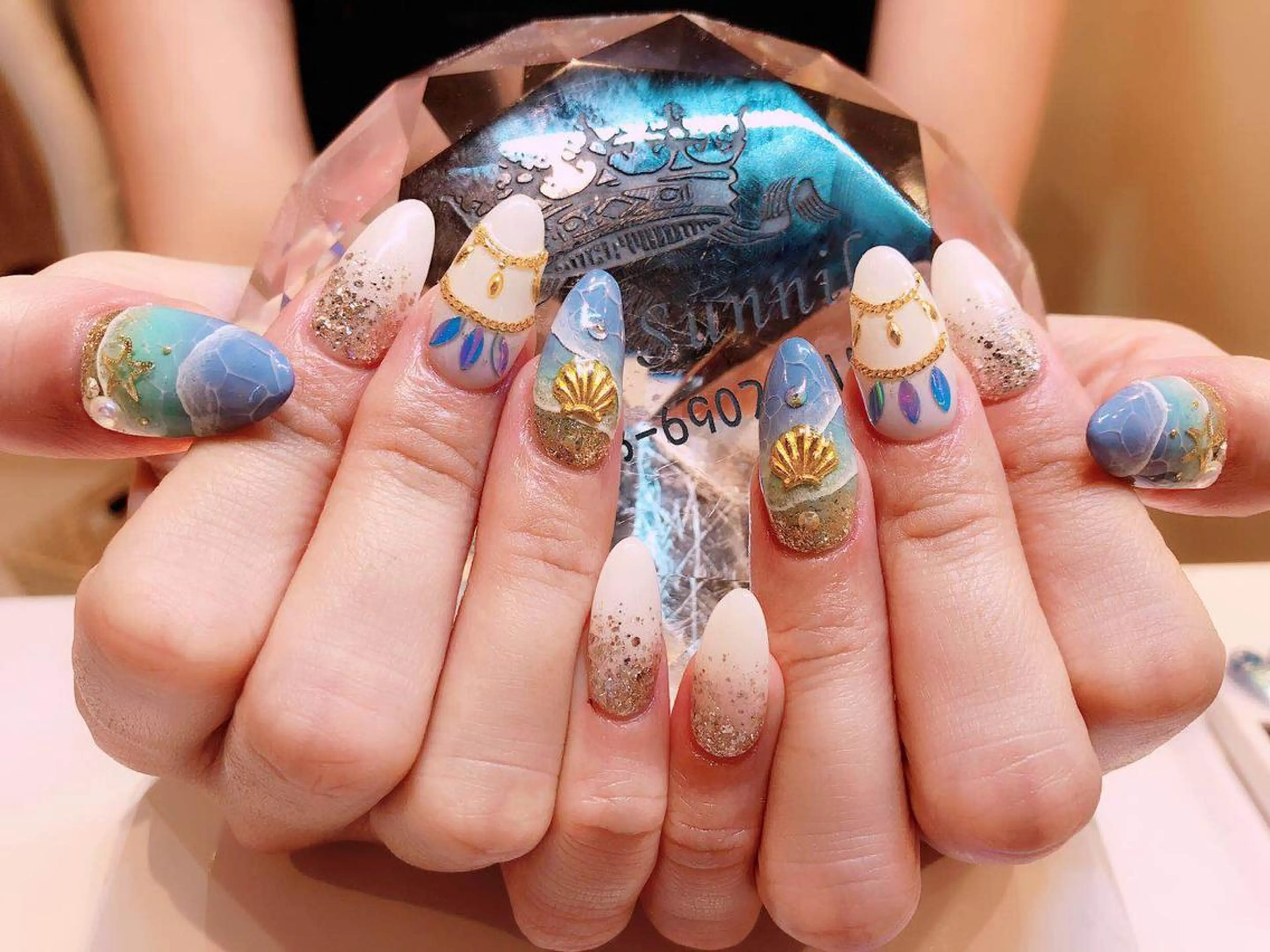 ネイル 長さ出し ネイルチップ リン リンのネイルデザイン