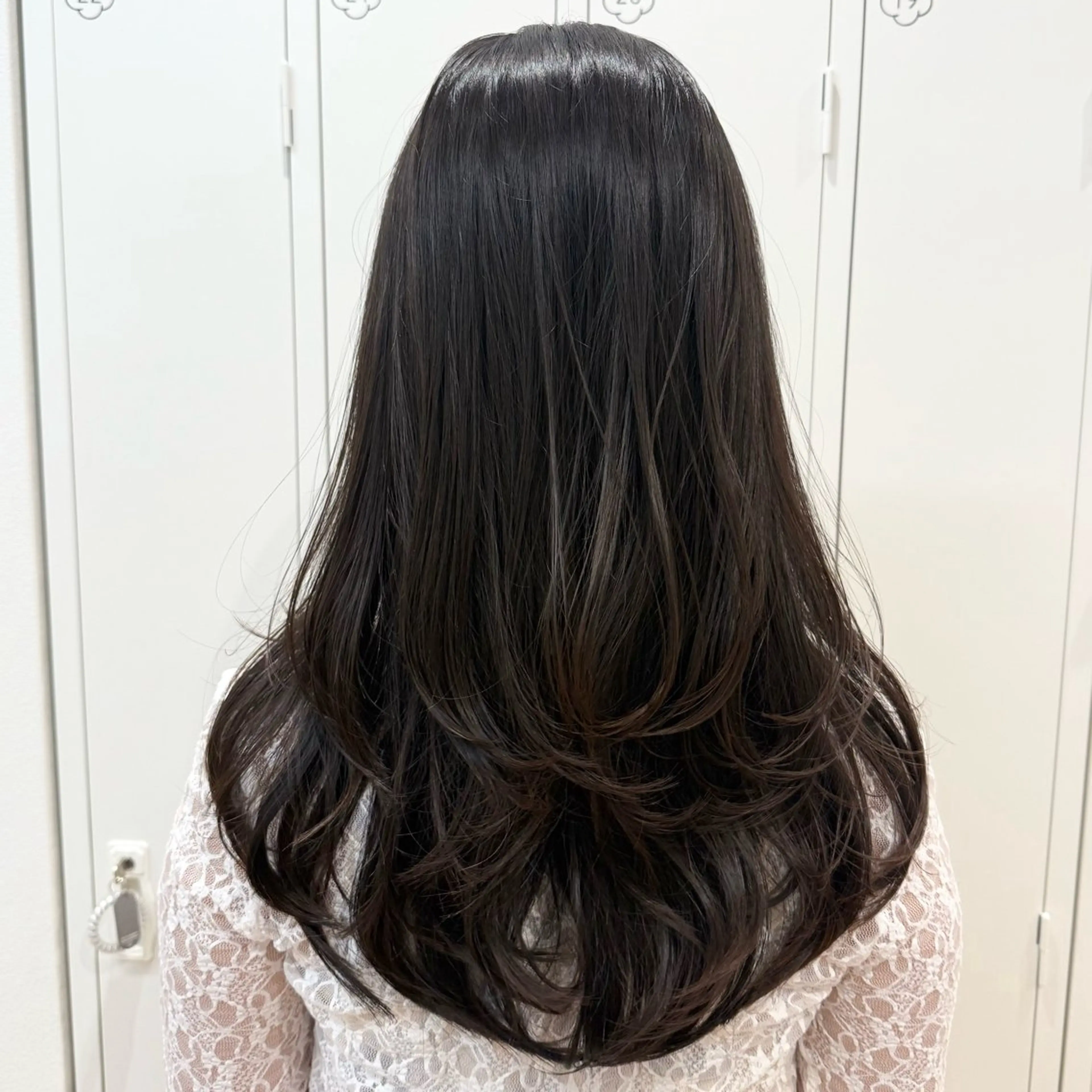 ロング カラー ヘアアレンジ キヨミ 韓国レイヤーカットのヘアスタイル