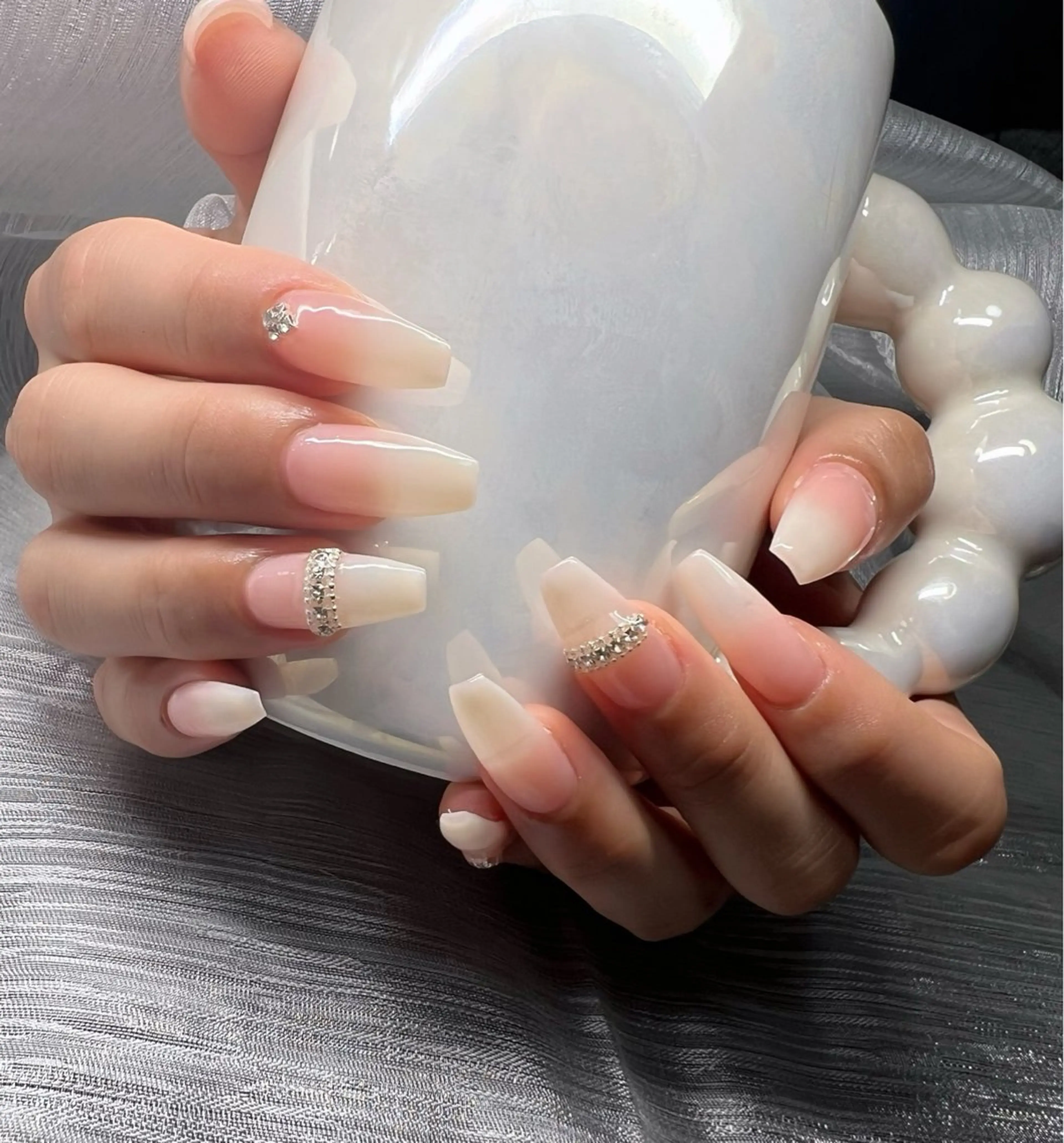 ネイル マグネットネイル ピンク ネイルチップ 冬ネイル クリスマス ハンドネイル Lee Nailsのネイルデザイン